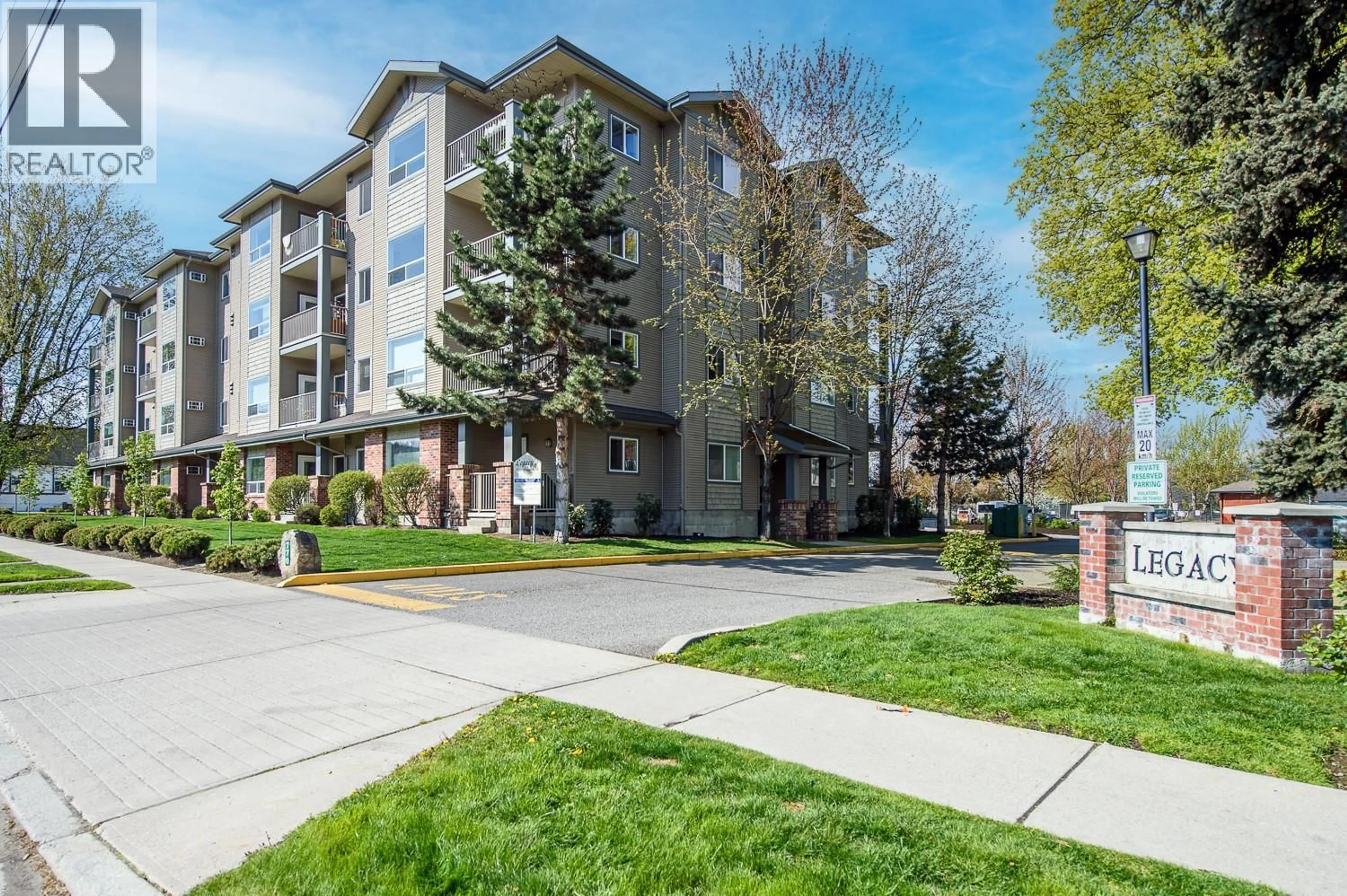 Patio, street for 208 - 770 RUTLAND ROAD, Kelowna British Columbia V1X3B7