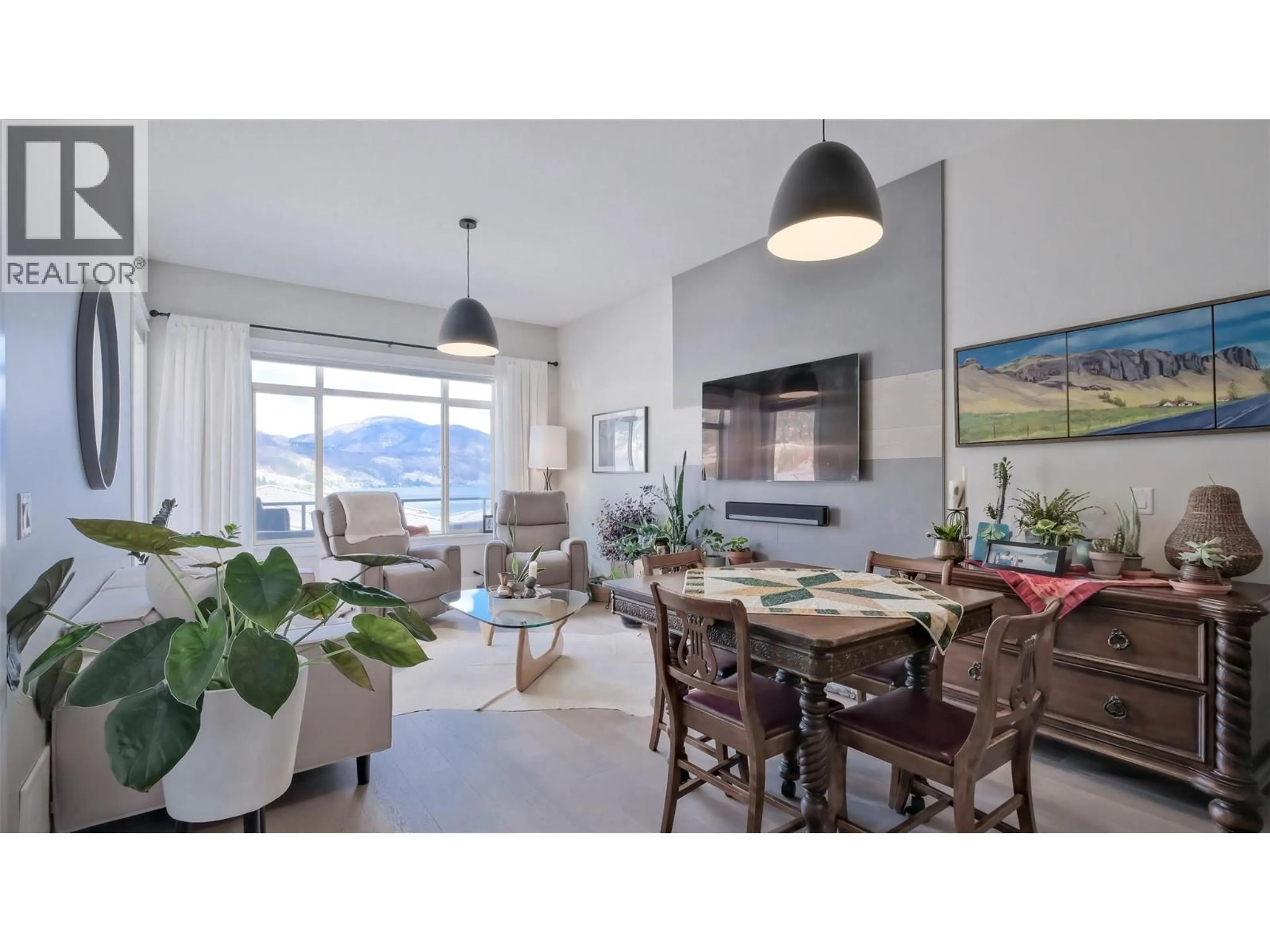 Living room with furniture, unknown for 1786 VIEWPOINT DRIVE, Kelowna British Columbia V1Z4E1