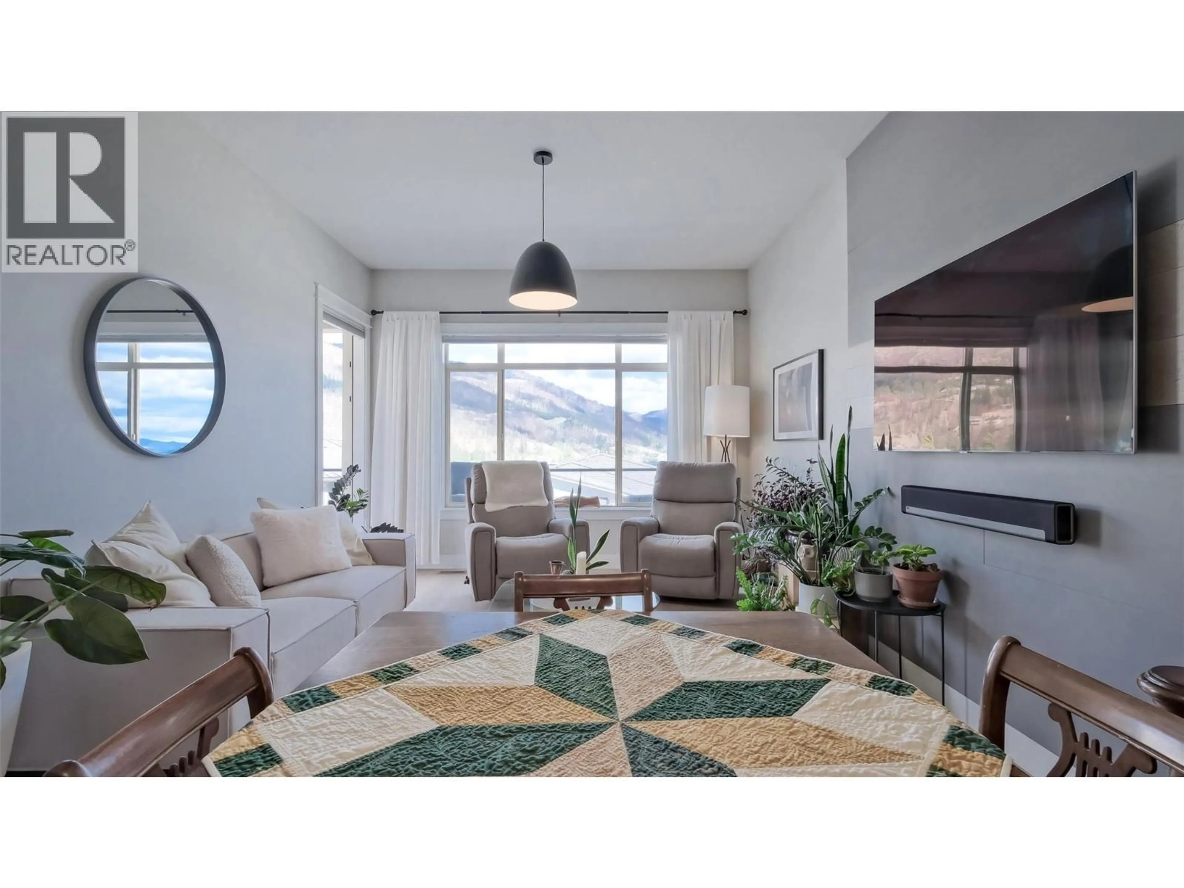 Living room with furniture, unknown for 1786 VIEWPOINT DRIVE, Kelowna British Columbia V1Z4E1