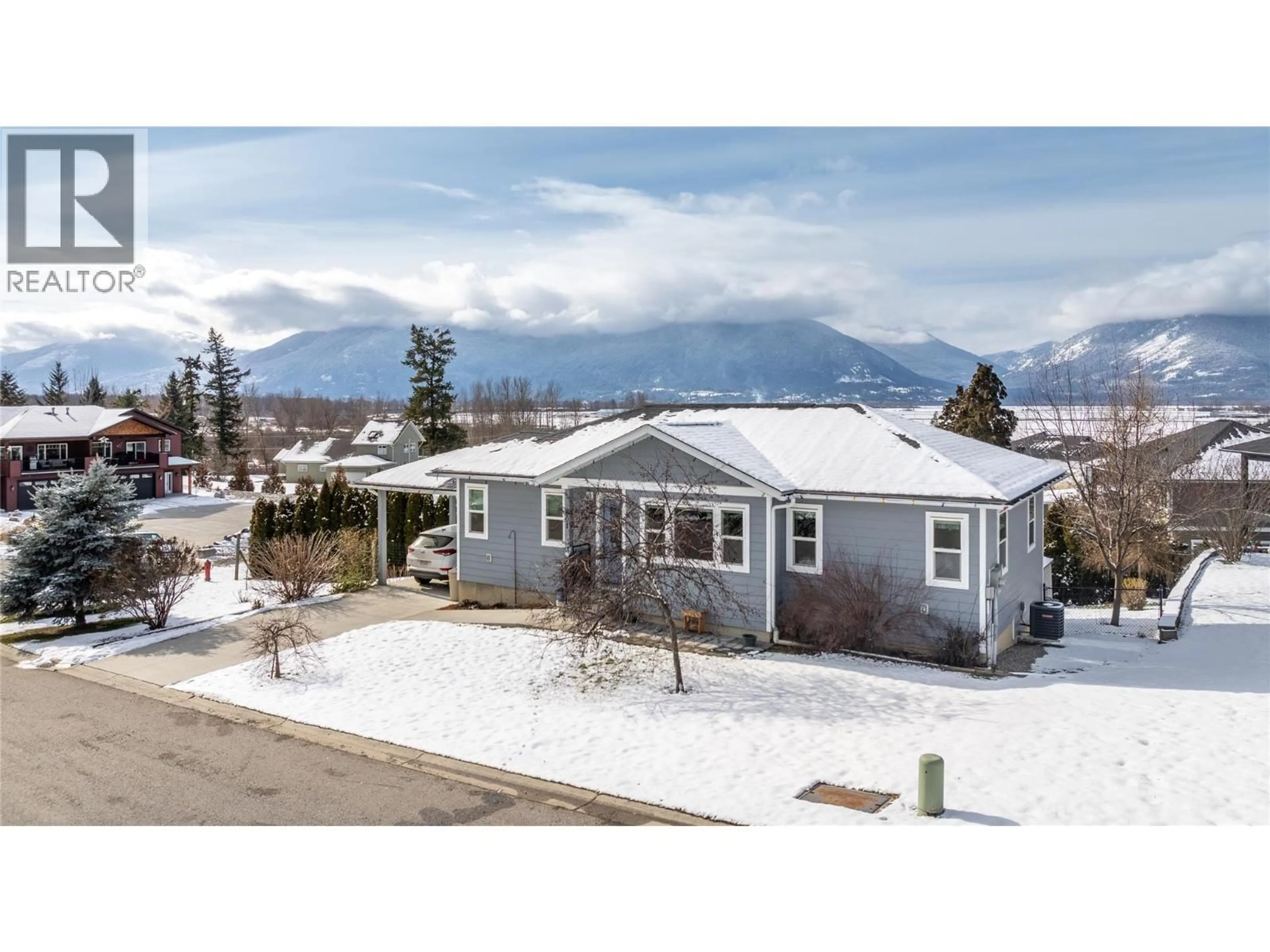 A pic from outside/outdoor area/front of a property/back of a property/a pic from drone, mountain view for 801 HAWKVIEW DRIVE, Creston British Columbia V0B1G3