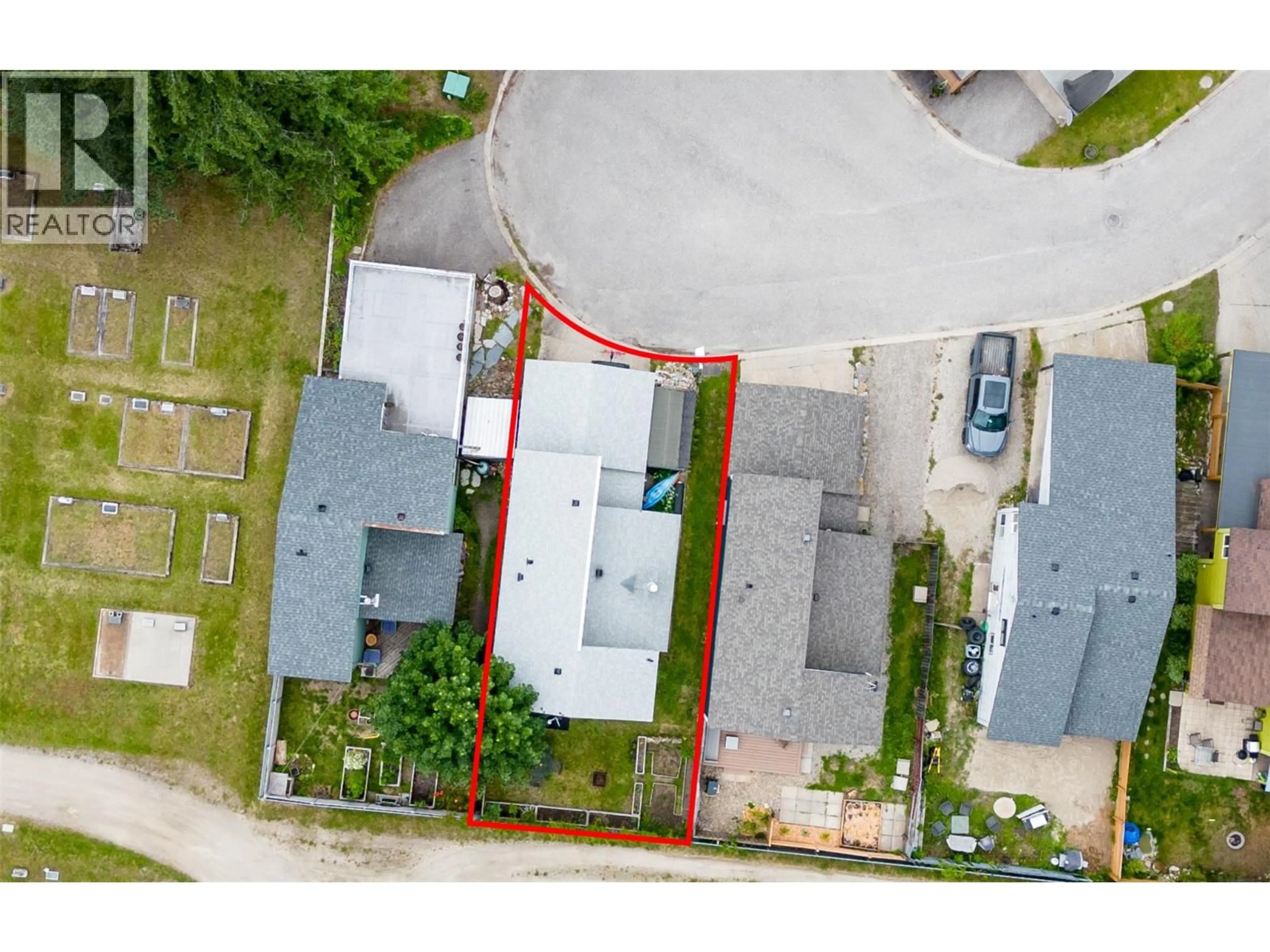 A pic from outside/outdoor area/front of a property/back of a property/a pic from drone, street for 1852 CORBIN PLACE, Revelstoke British Columbia V0E2S0