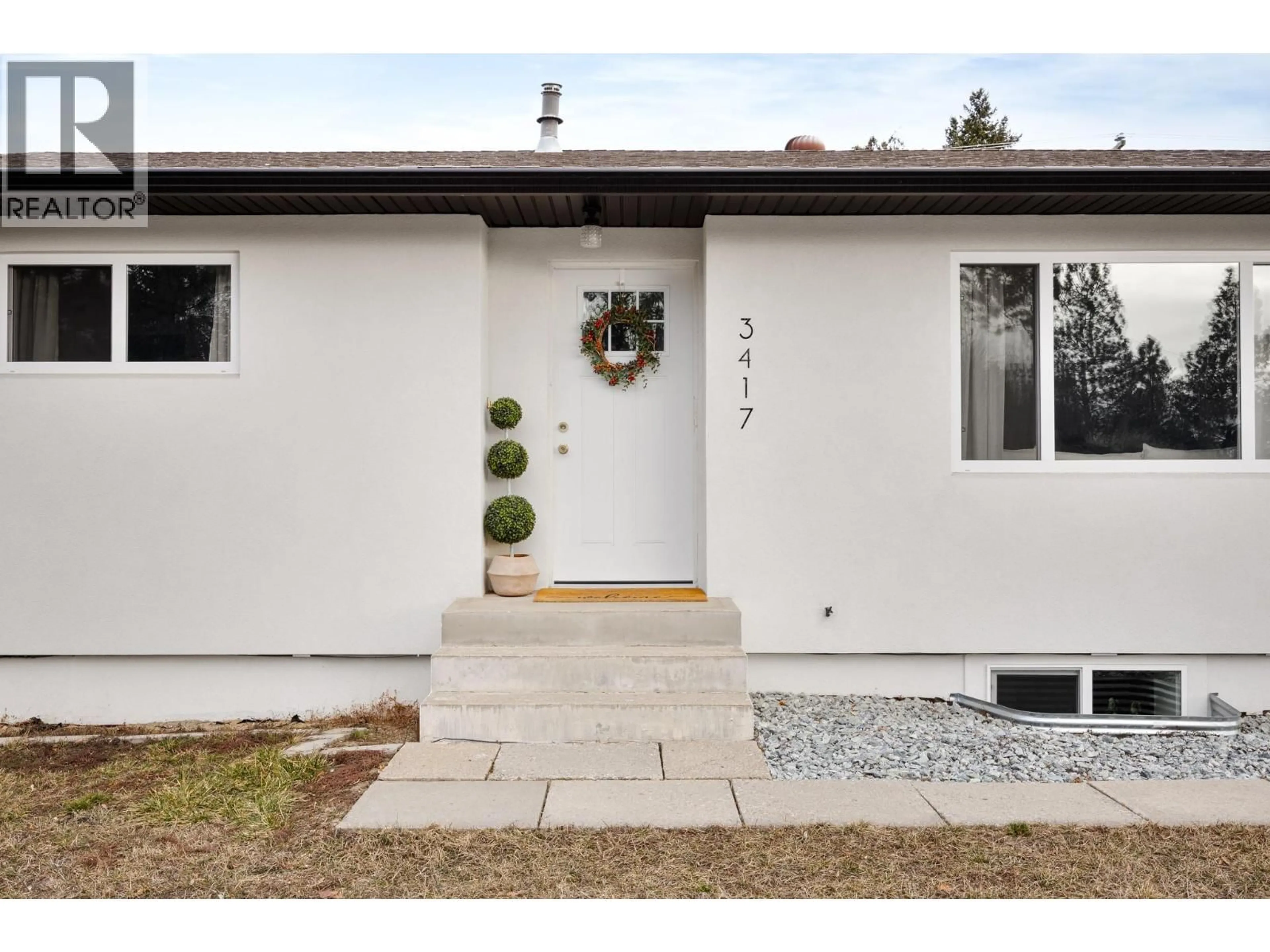 Home with vinyl exterior material, street for 3417 39 AVENUE, Vernon British Columbia V1T3E3