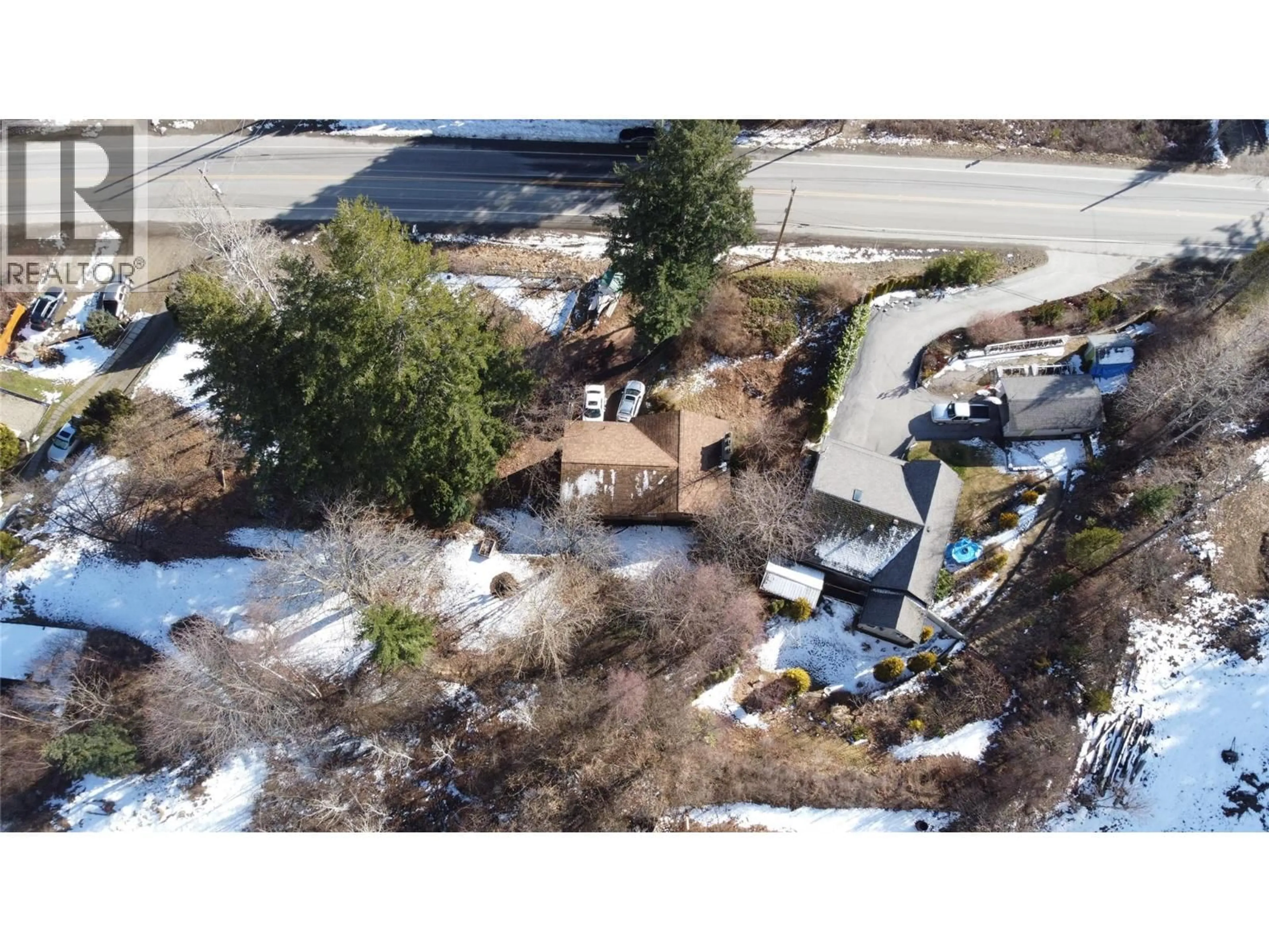 A pic from outside/outdoor area/front of a property/back of a property/a pic from drone, street for 7761 3A HIGHWAY, Balfour British Columbia V0G1C0