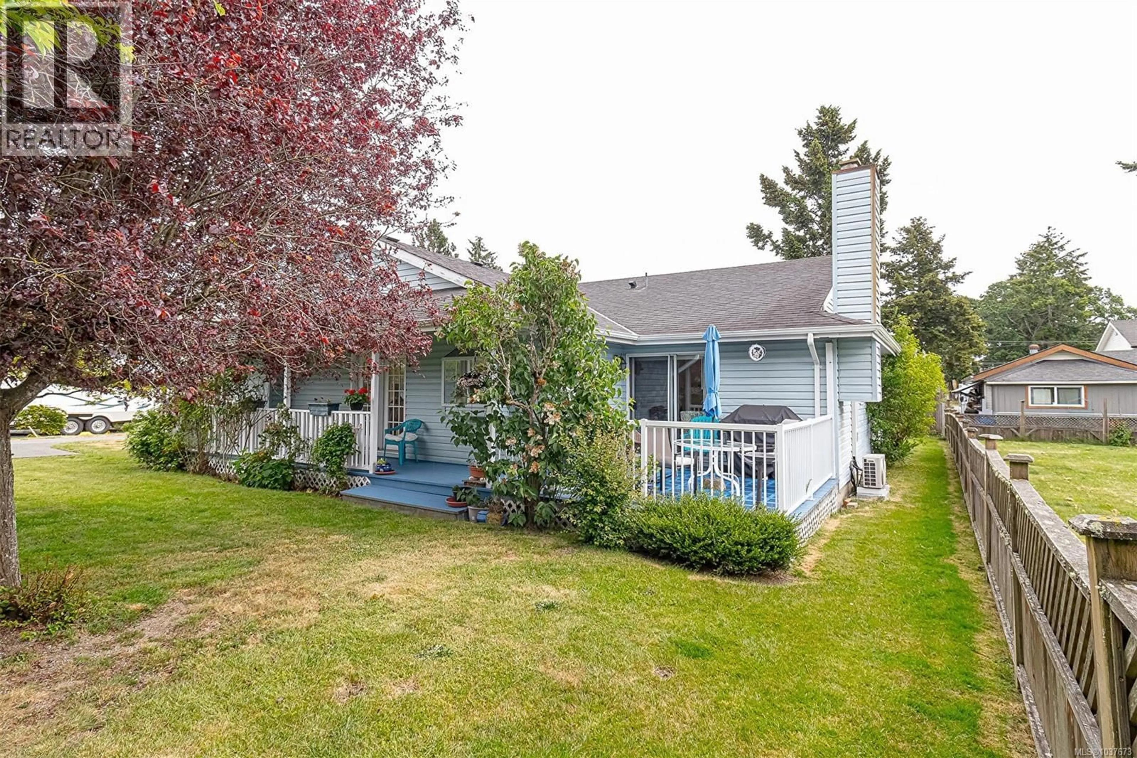 Patio, street for 4573 ELK LAKE DRIVE, Saanich British Columbia V8Z6L3