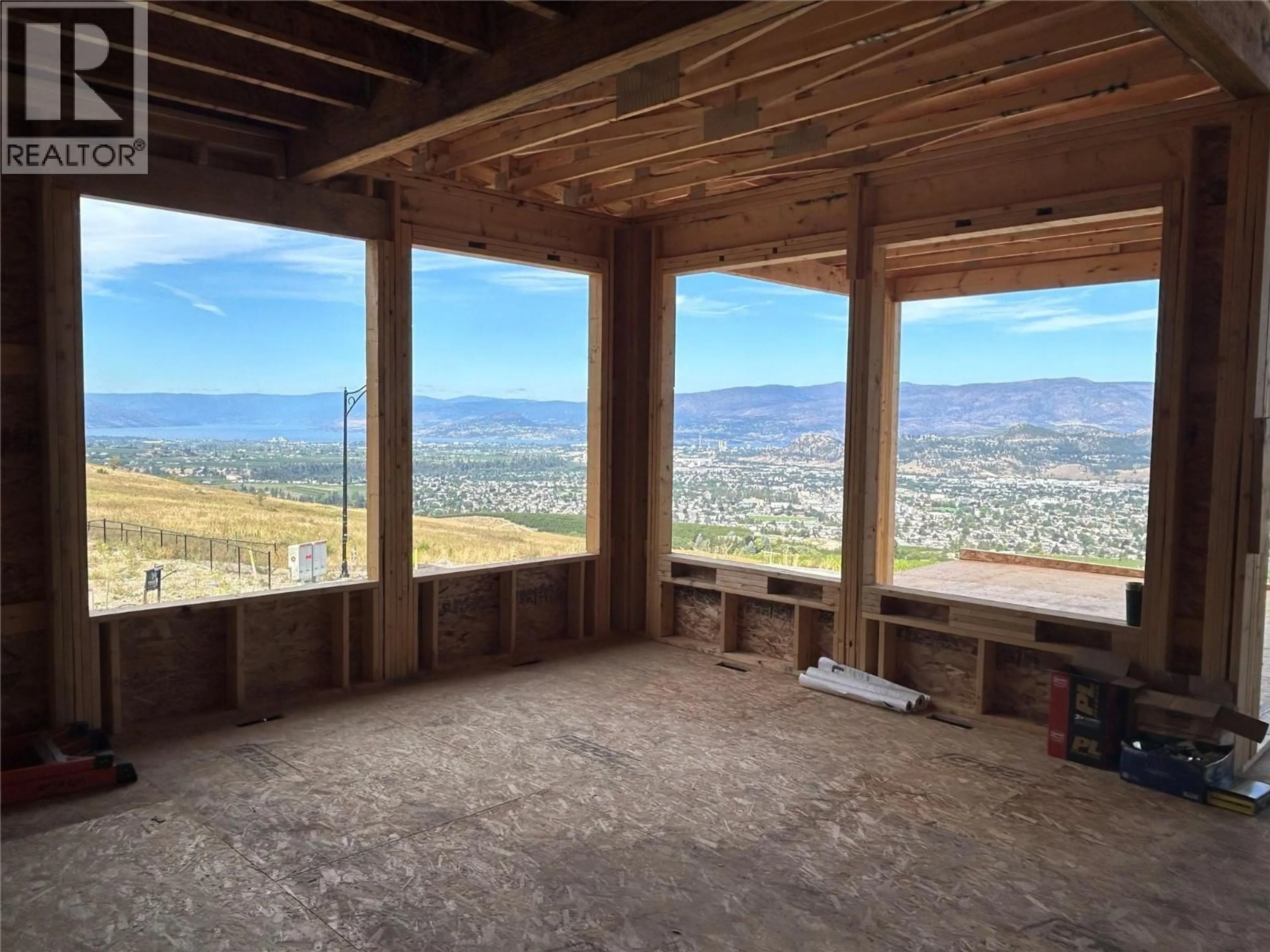 A pic of a room for 245 TURNBERRY STREET, Kelowna British Columbia V1P0B1