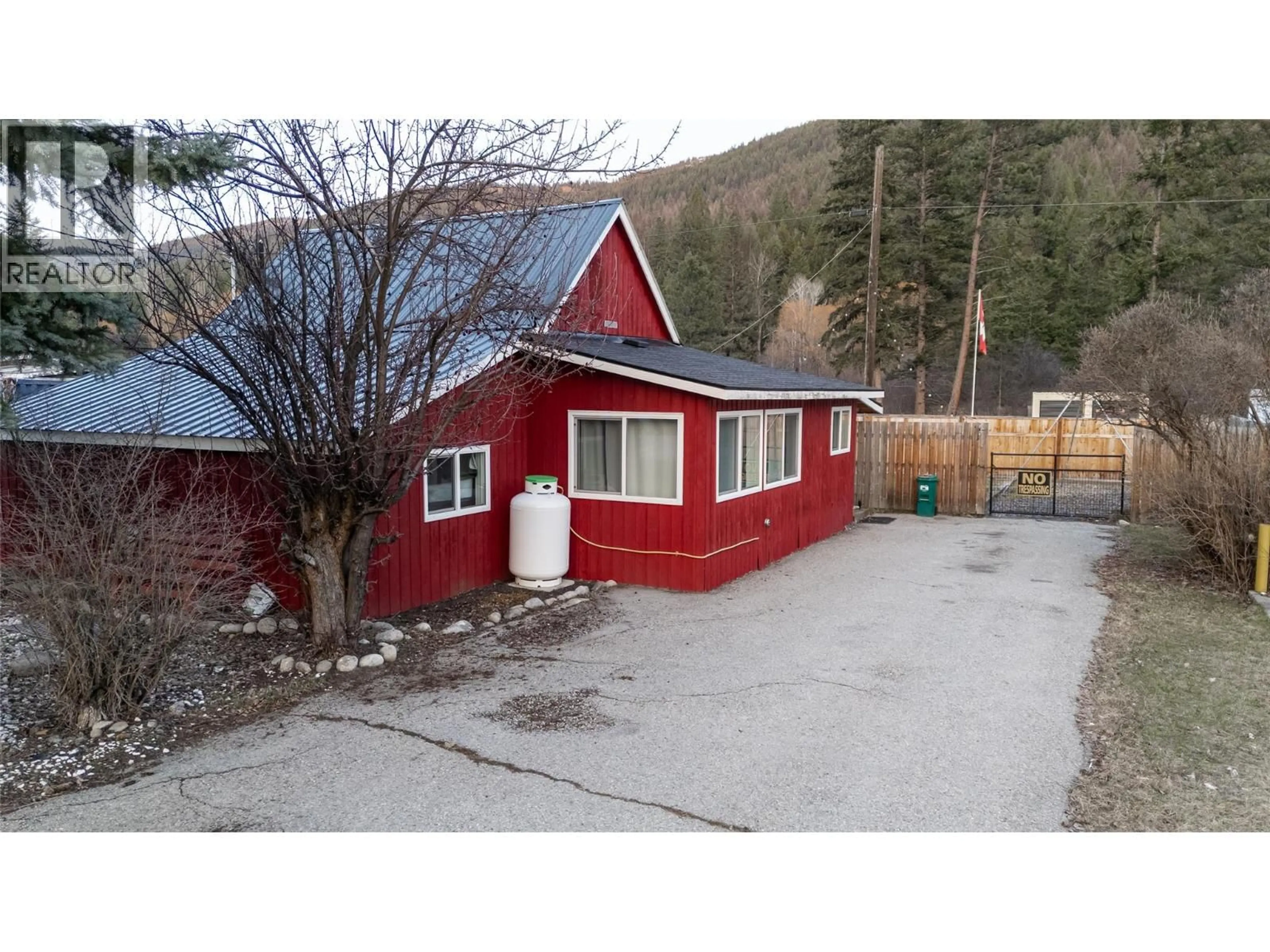 Shed for 5844 HIGHWAY 33 OTHER, Beaverdell British Columbia V0H1Y0