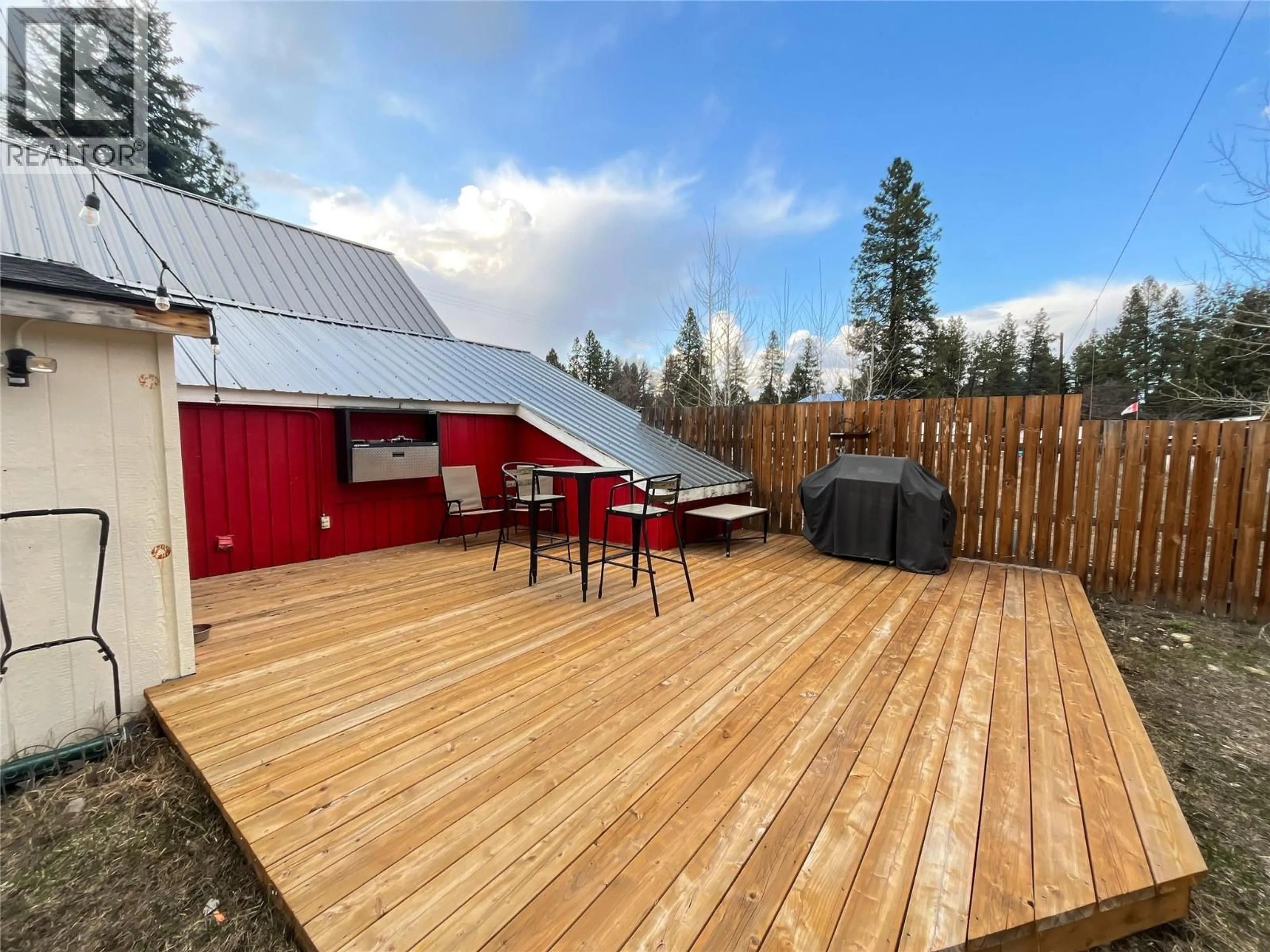 Patio, unknown for 5844 HIGHWAY 33 OTHER, Beaverdell British Columbia V0H1Y0