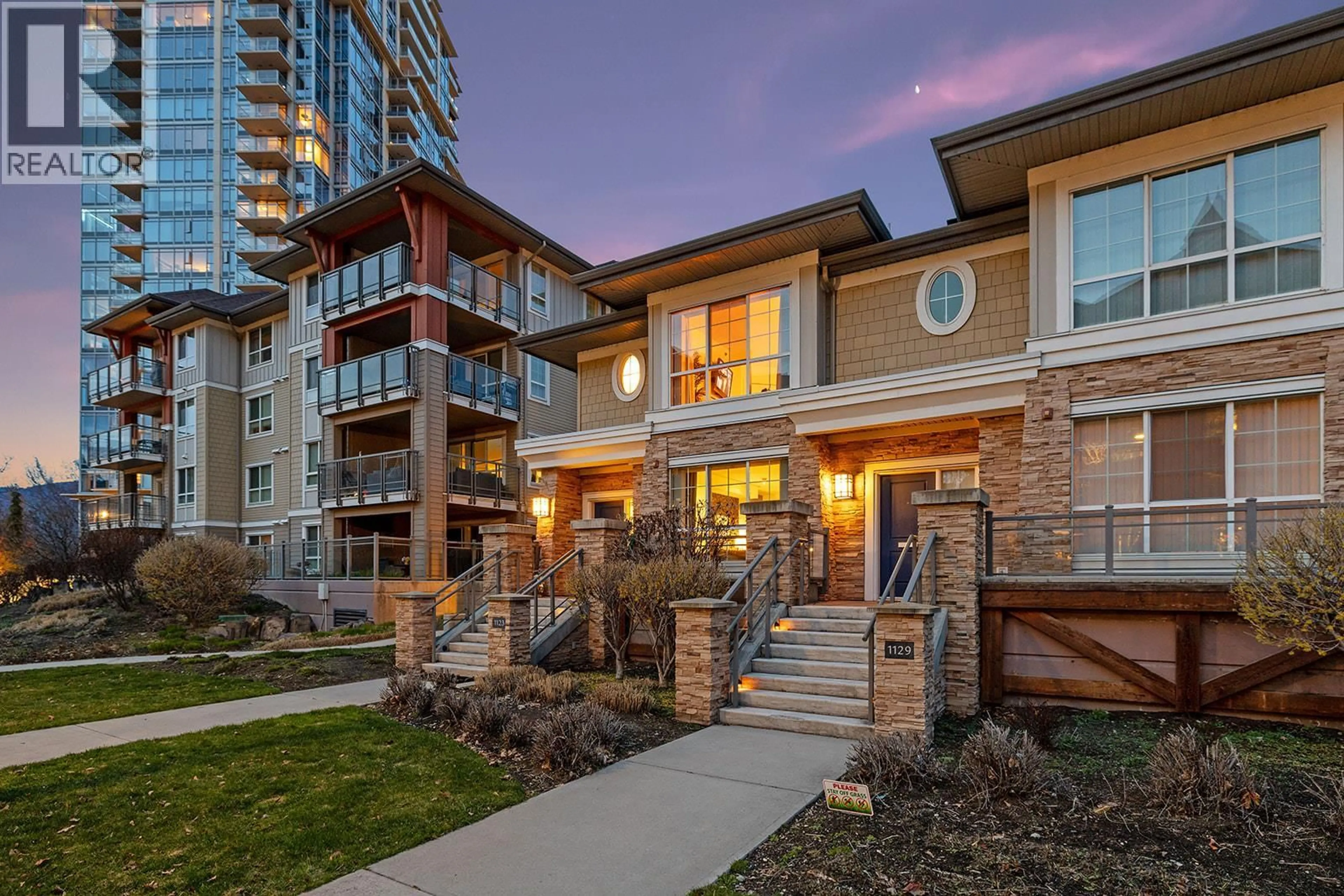 Home with brick exterior material, unknown for 1123 SUNSET DRIVE, Kelowna British Columbia V1Y9Z5