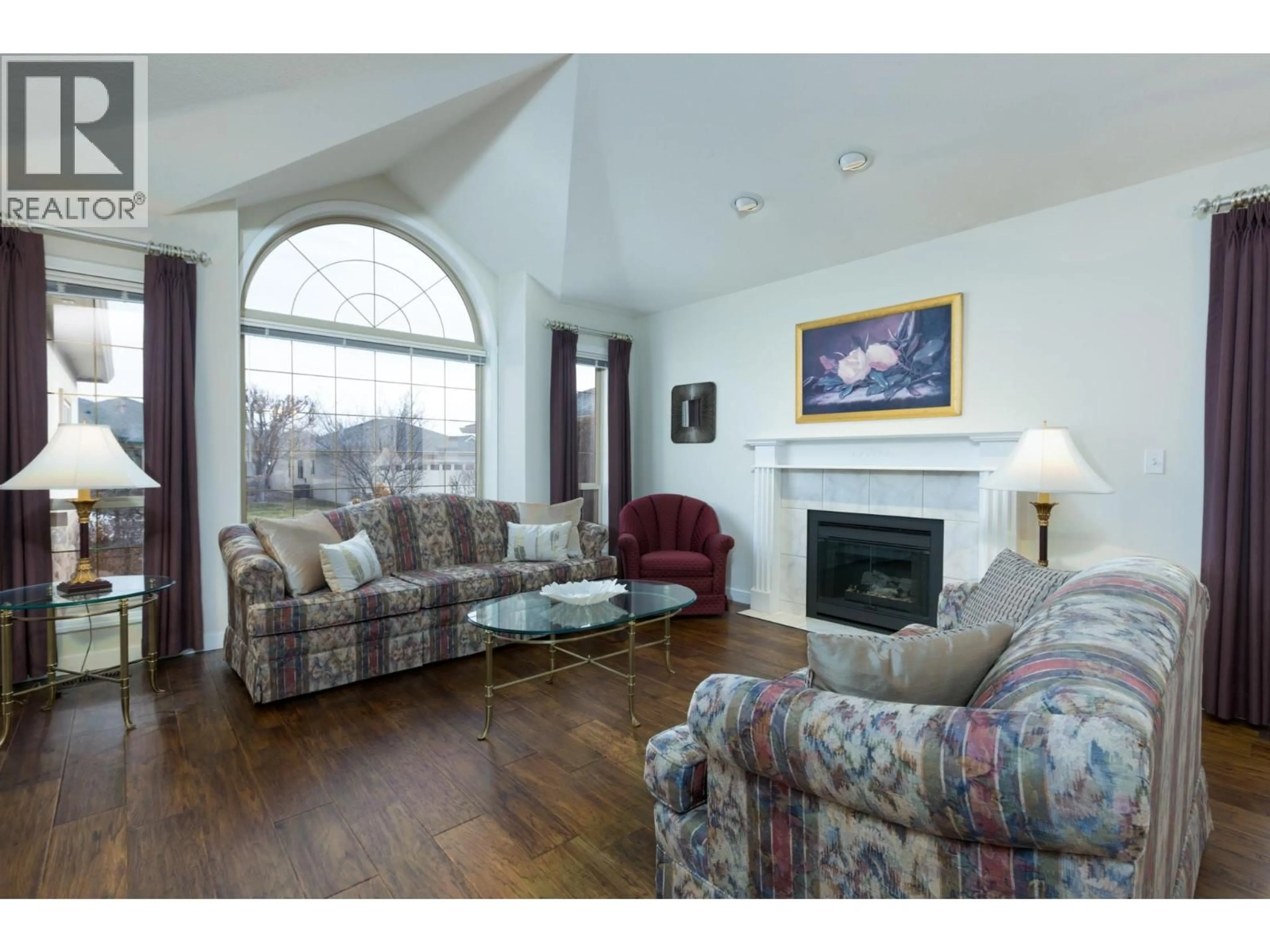 Living room with furniture, wood/laminate floor for 449 - 2330 BUTT ROAD, West Kelowna British Columbia V4T2L3