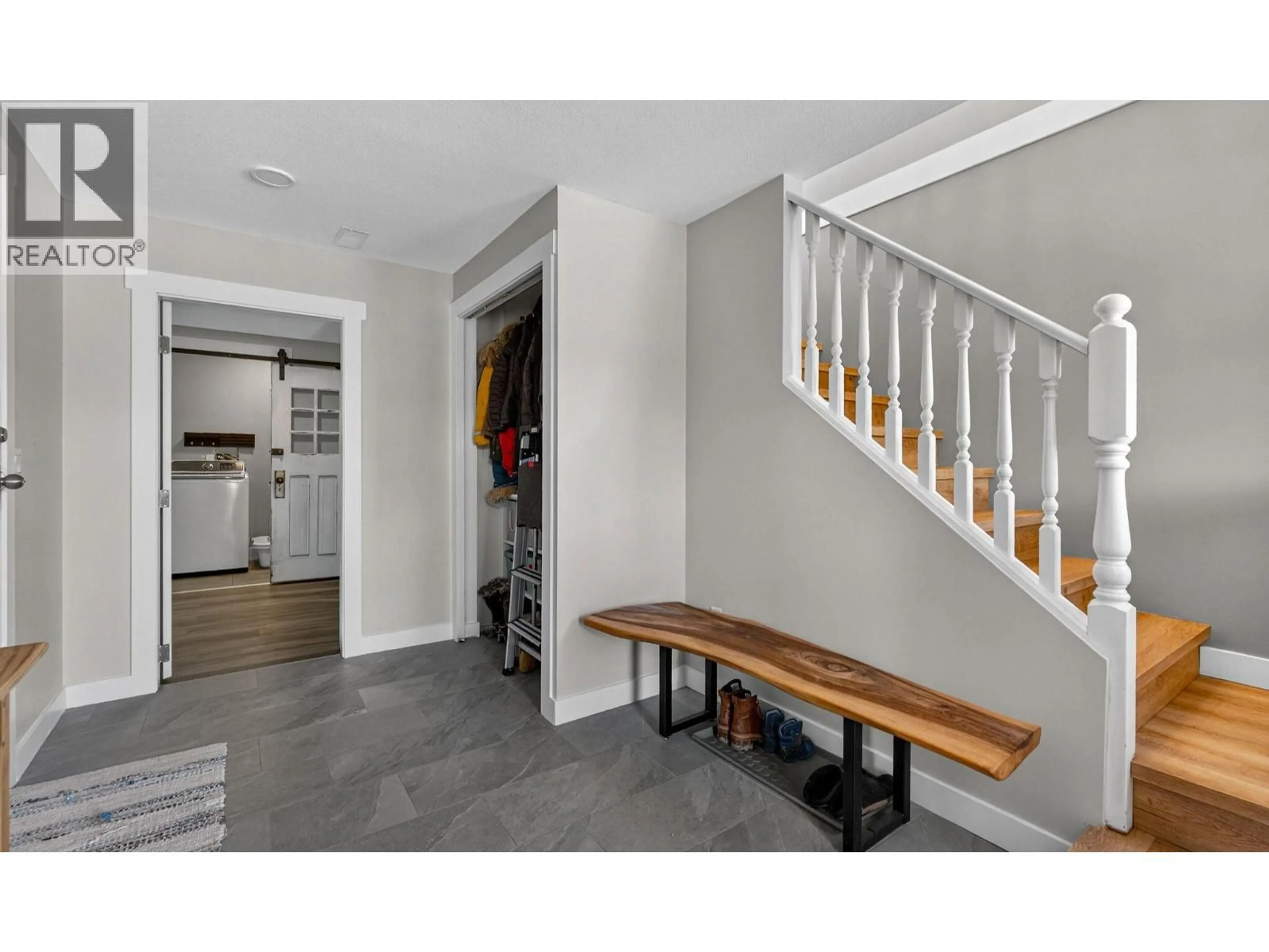 Indoor entryway for 9710 OKANAGAN CENTRE ROAD EAST, Lake Country British Columbia V4V1T6