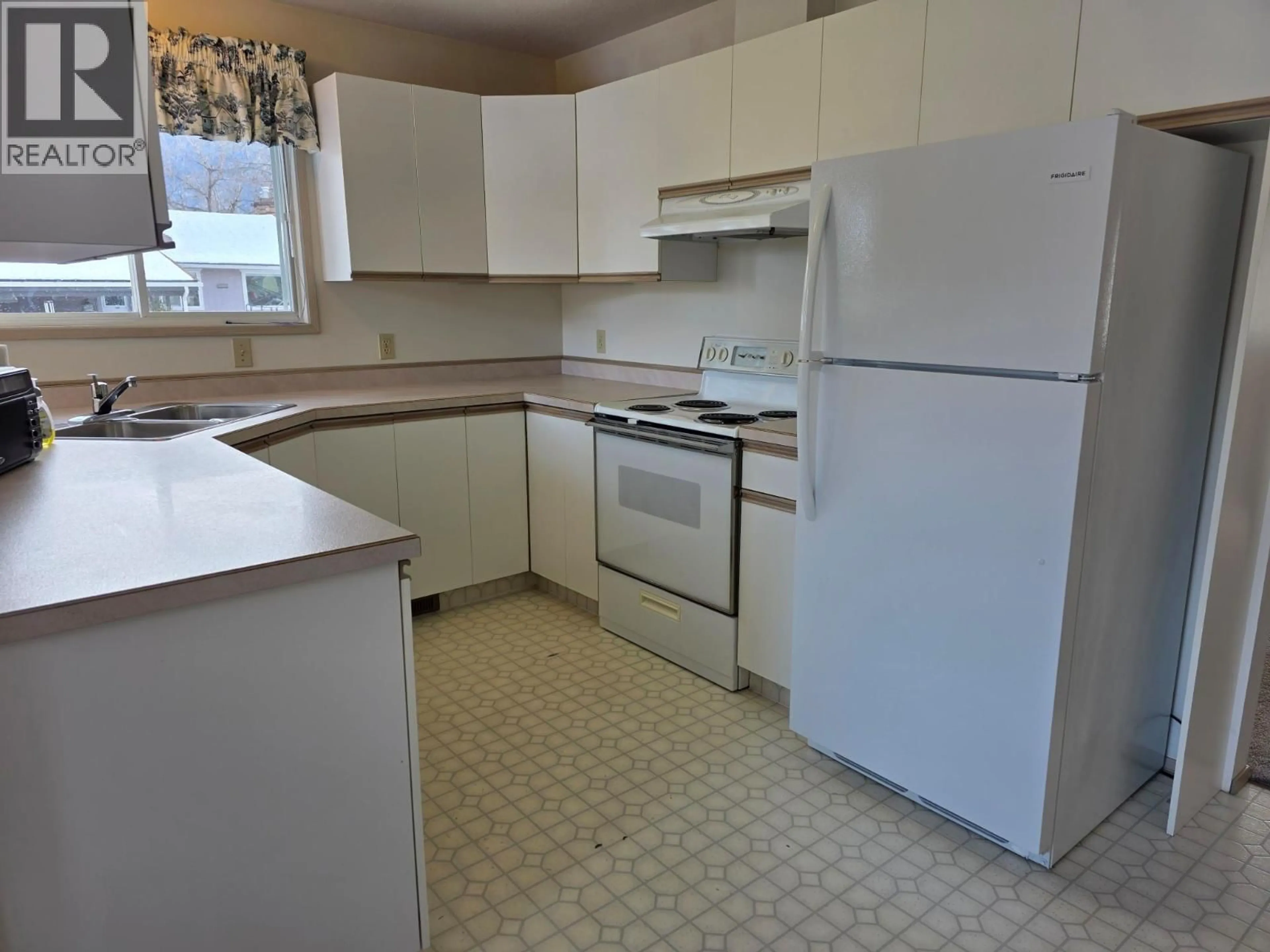 Standard kitchen, unknown for 6660 21ST STREET, Grand Forks British Columbia V0H1H4