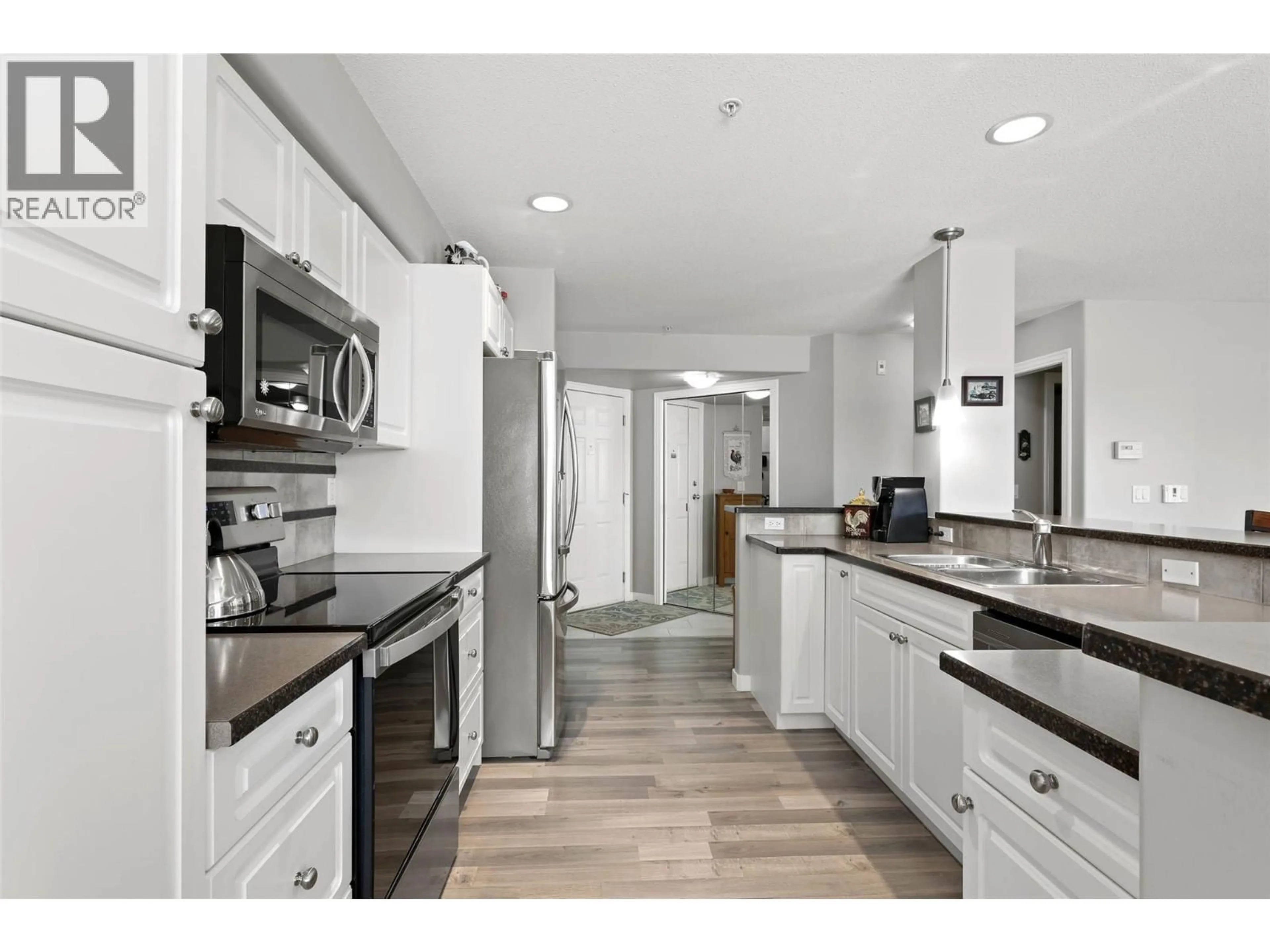 Unknown for 202 - 950 LORNE STREET, Kamloops British Columbia V2C1W9