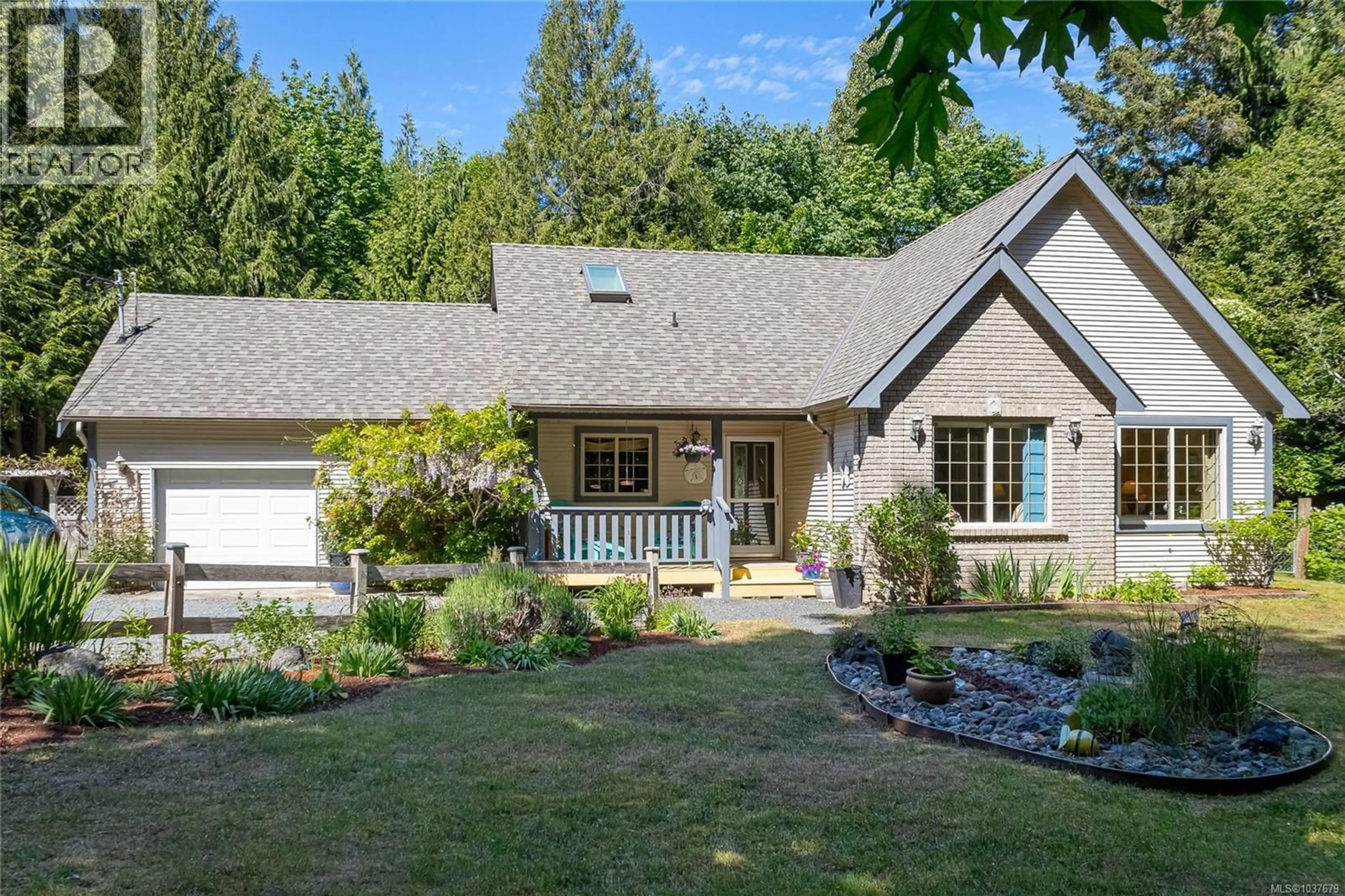 Home with vinyl exterior material, unknown for 278 GROVEHILL ROAD, Qualicum Beach British Columbia V9K2L9