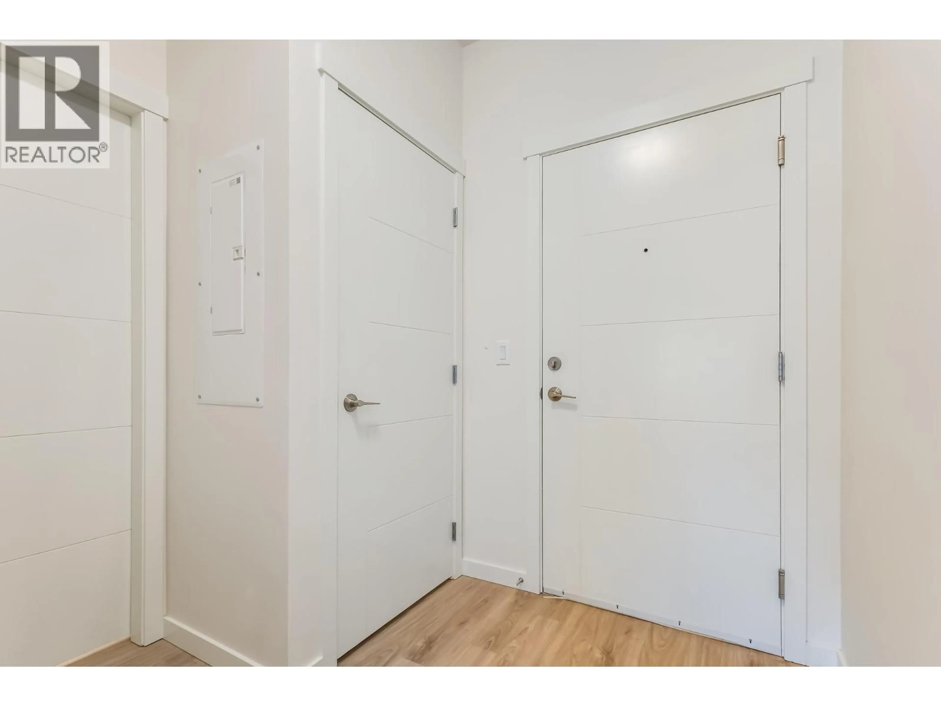 Indoor entryway for 513 - 2345 BUTT ROAD, West Kelowna British Columbia V4T1N6