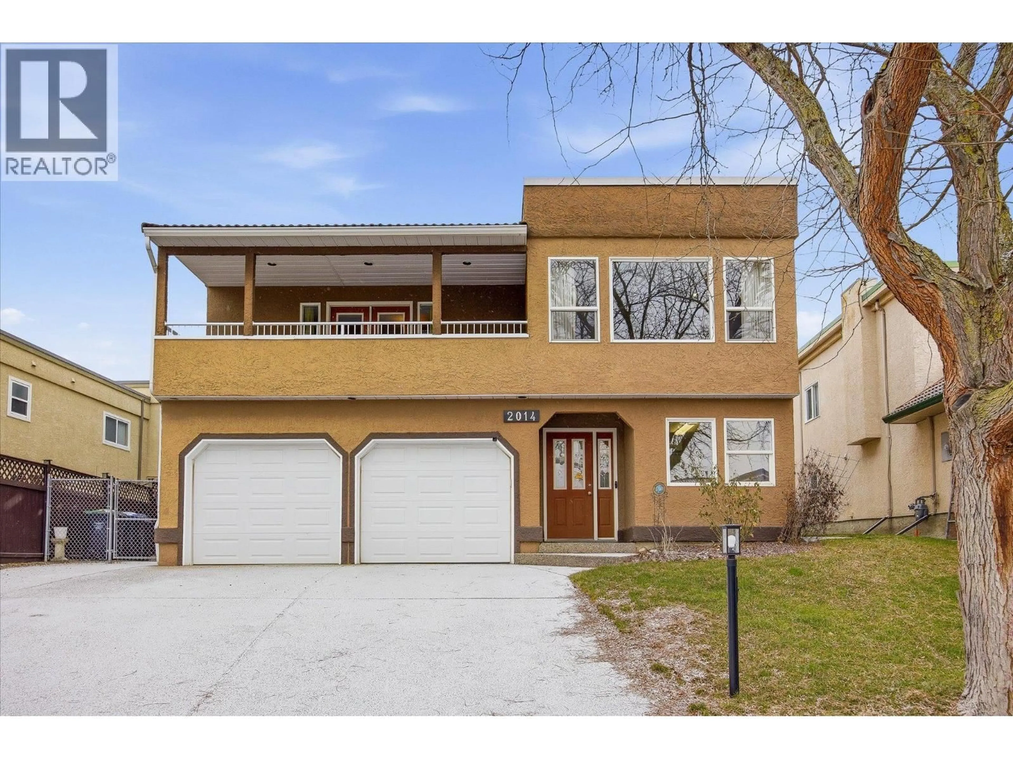 Home with brick exterior material, street for 2014 SOUTHVIEW AVENUE, Kelowna British Columbia V1V1S9