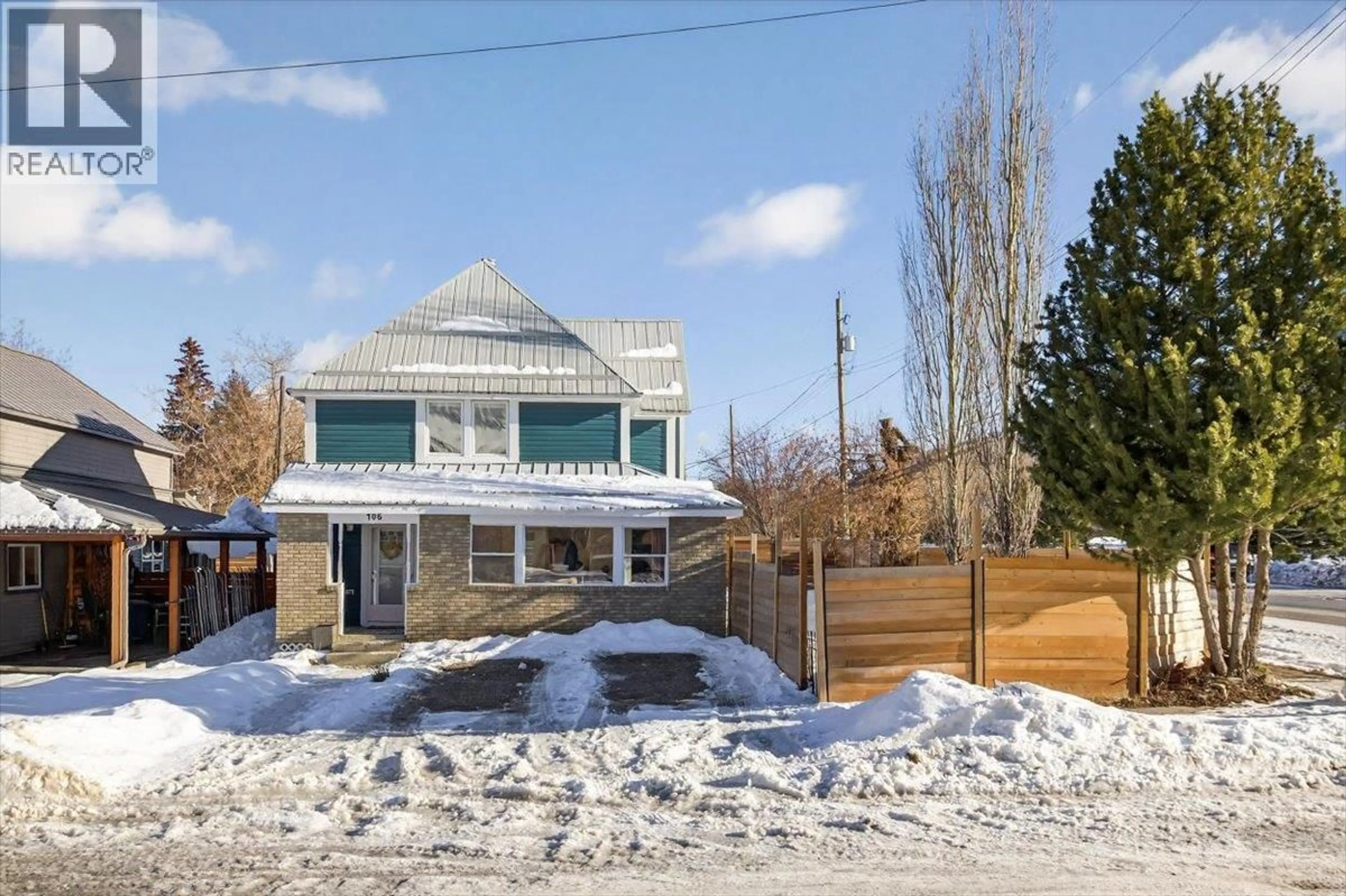 A pic from outside/outdoor area/front of a property/back of a property/a pic from drone, street for 106 1ST STREET, Fernie British Columbia V0B1M0