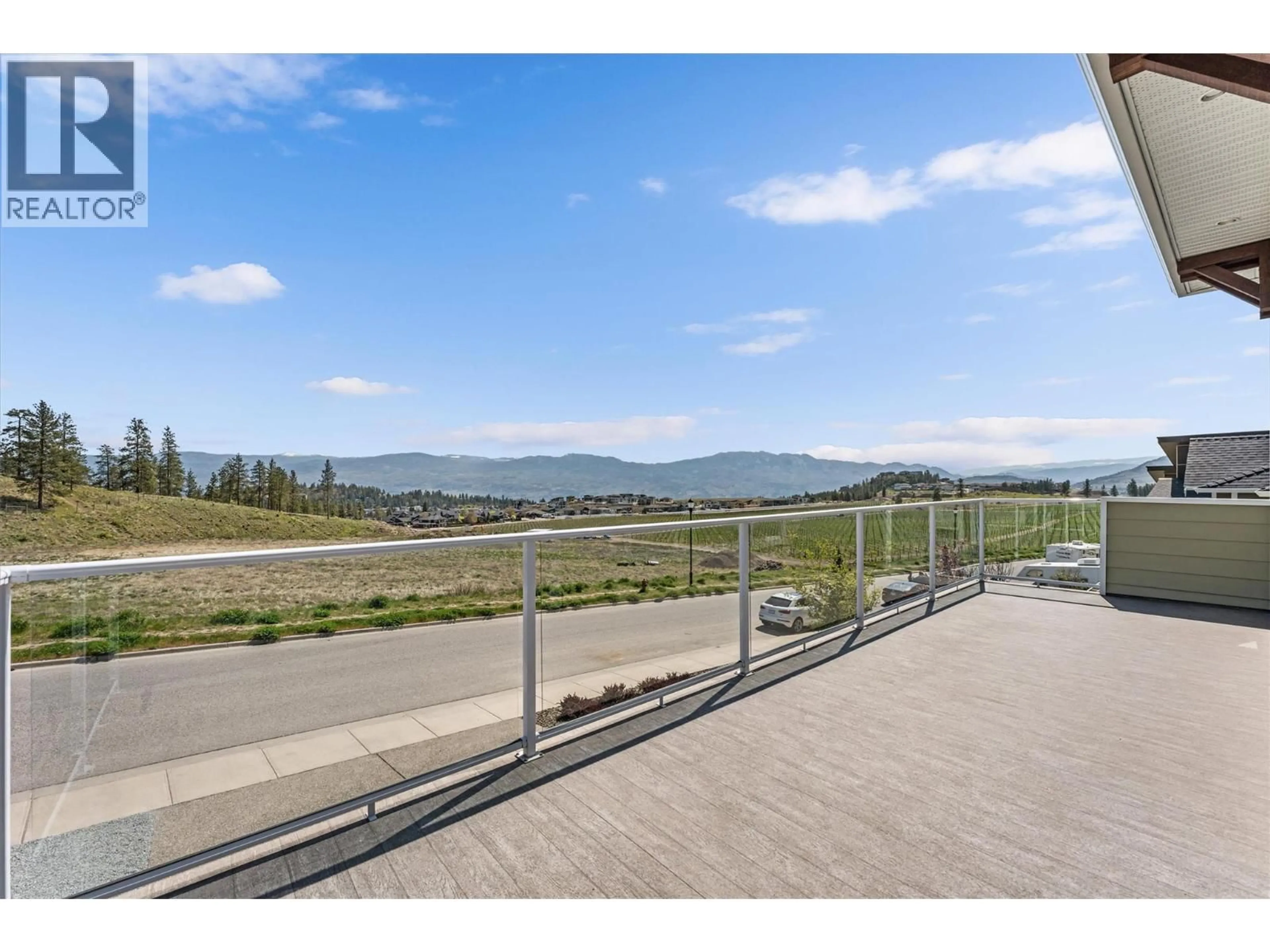 A pic from outside/outdoor area/front of a property/back of a property/a pic from drone, unknown for 2600 PARAMOUNT DRIVE, West Kelowna British Columbia V4T3H5