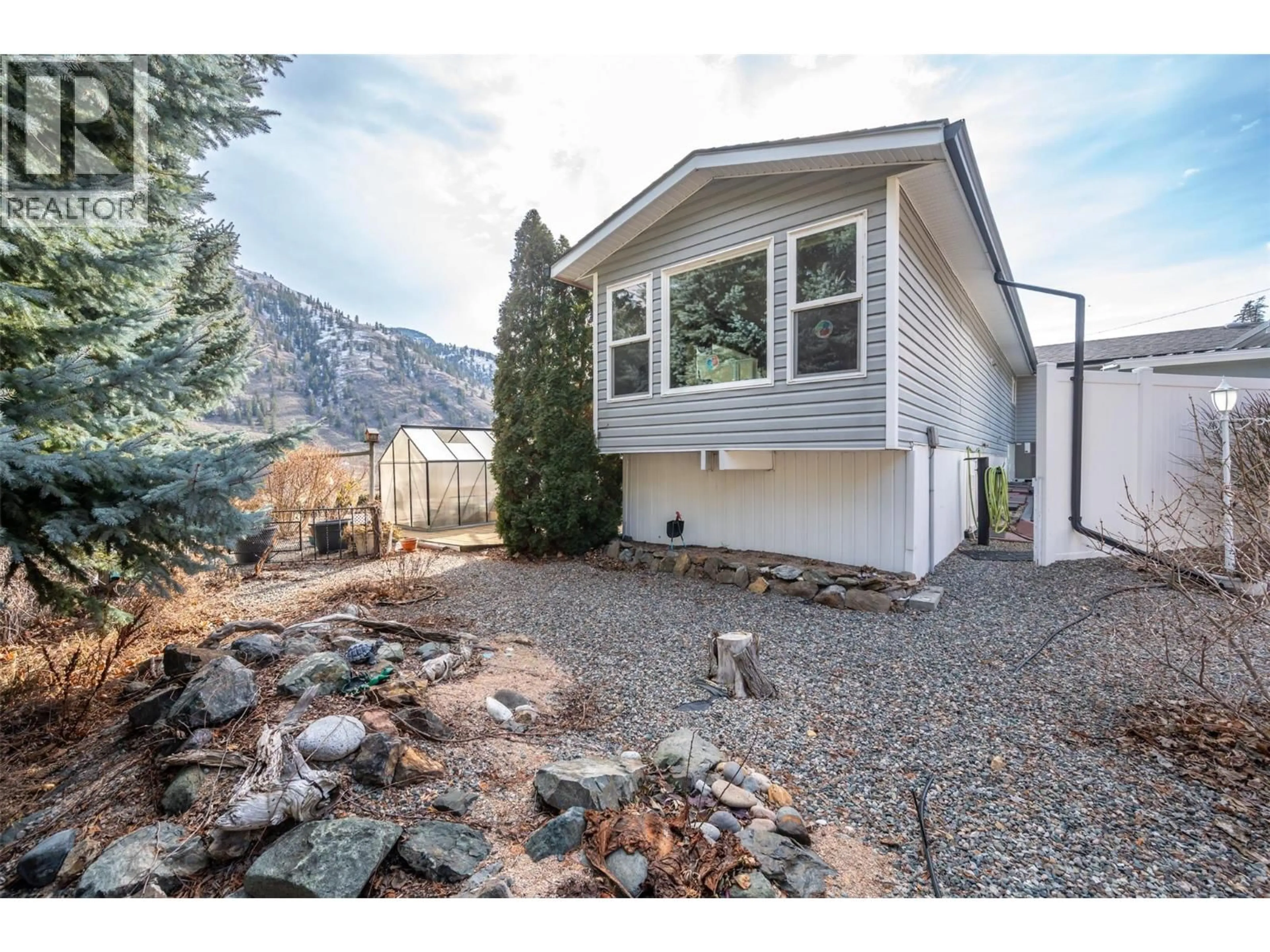 Home with vinyl exterior material, mountain view for 30 - 1292 HIGHWAY 3A OTHER, Keremeos British Columbia V0X1N4