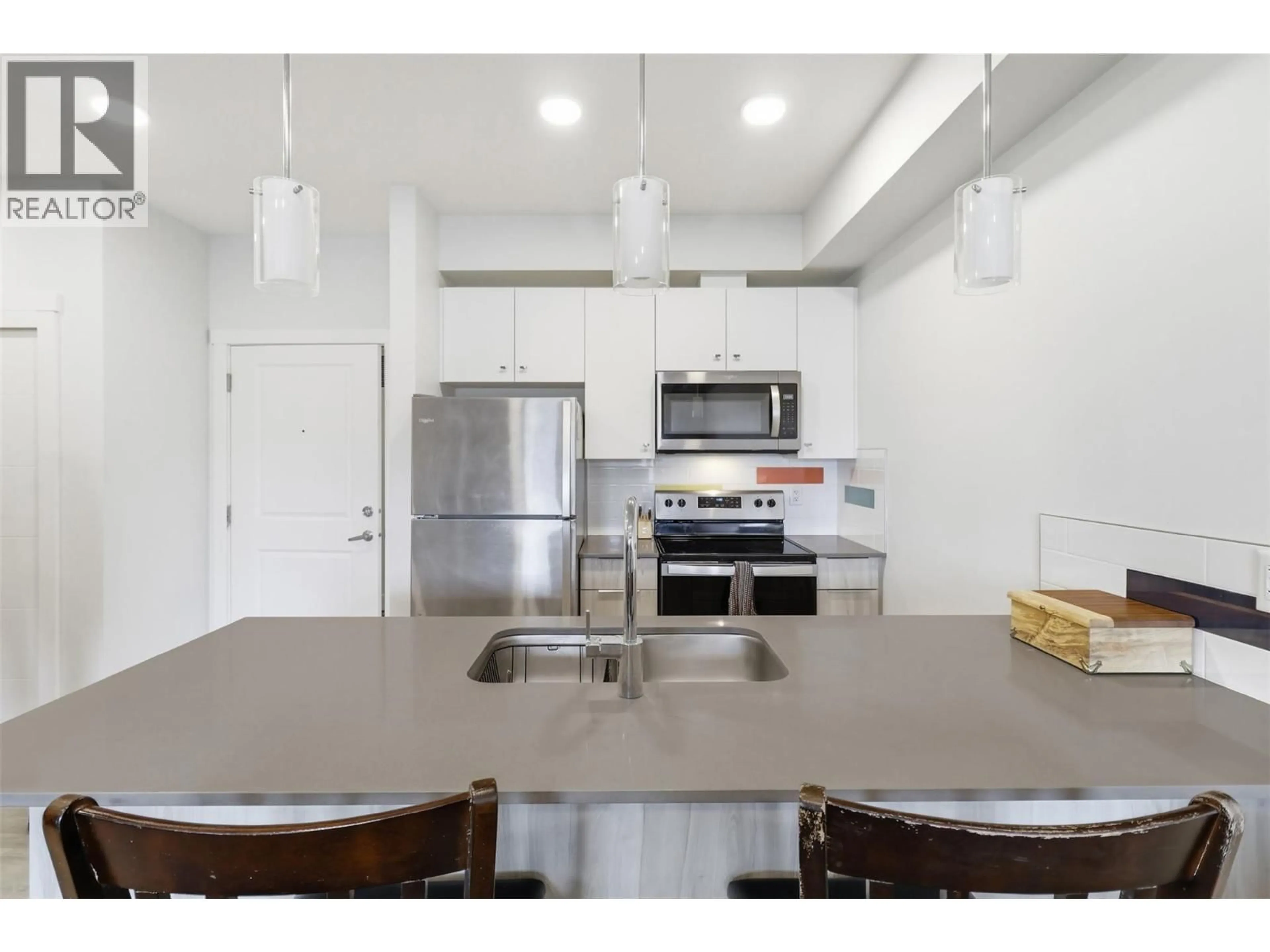 Unknown for 301 - 107 YEW STREET, Kamloops British Columbia V2B4A1