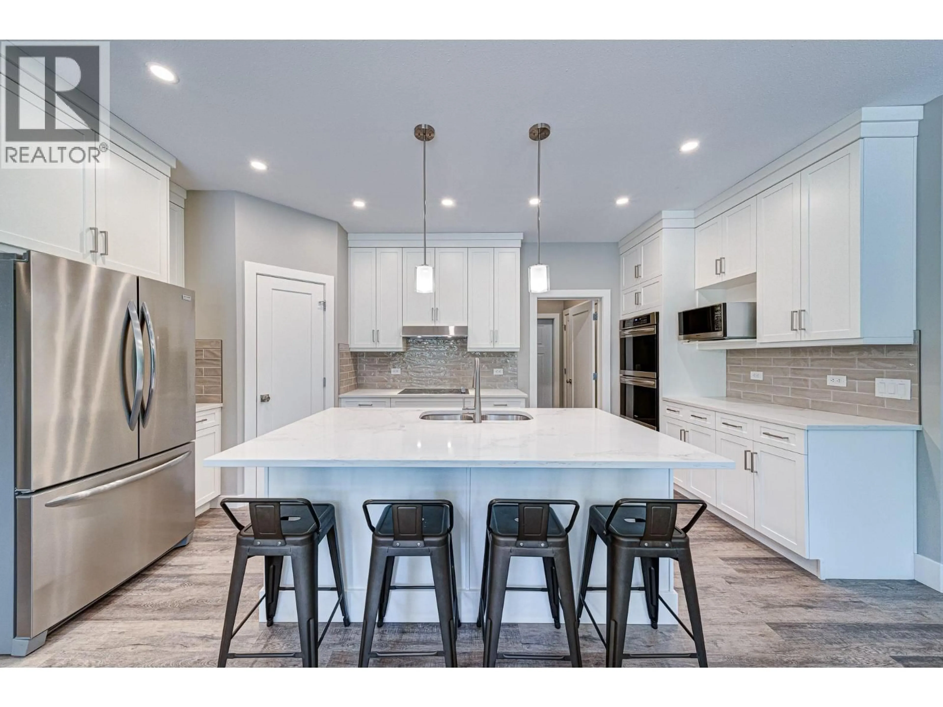 Contemporary kitchen, ceramic/tile floor for 2041 GOLDEN EAGLE DRIVE, Sparwood British Columbia V0B2G2
