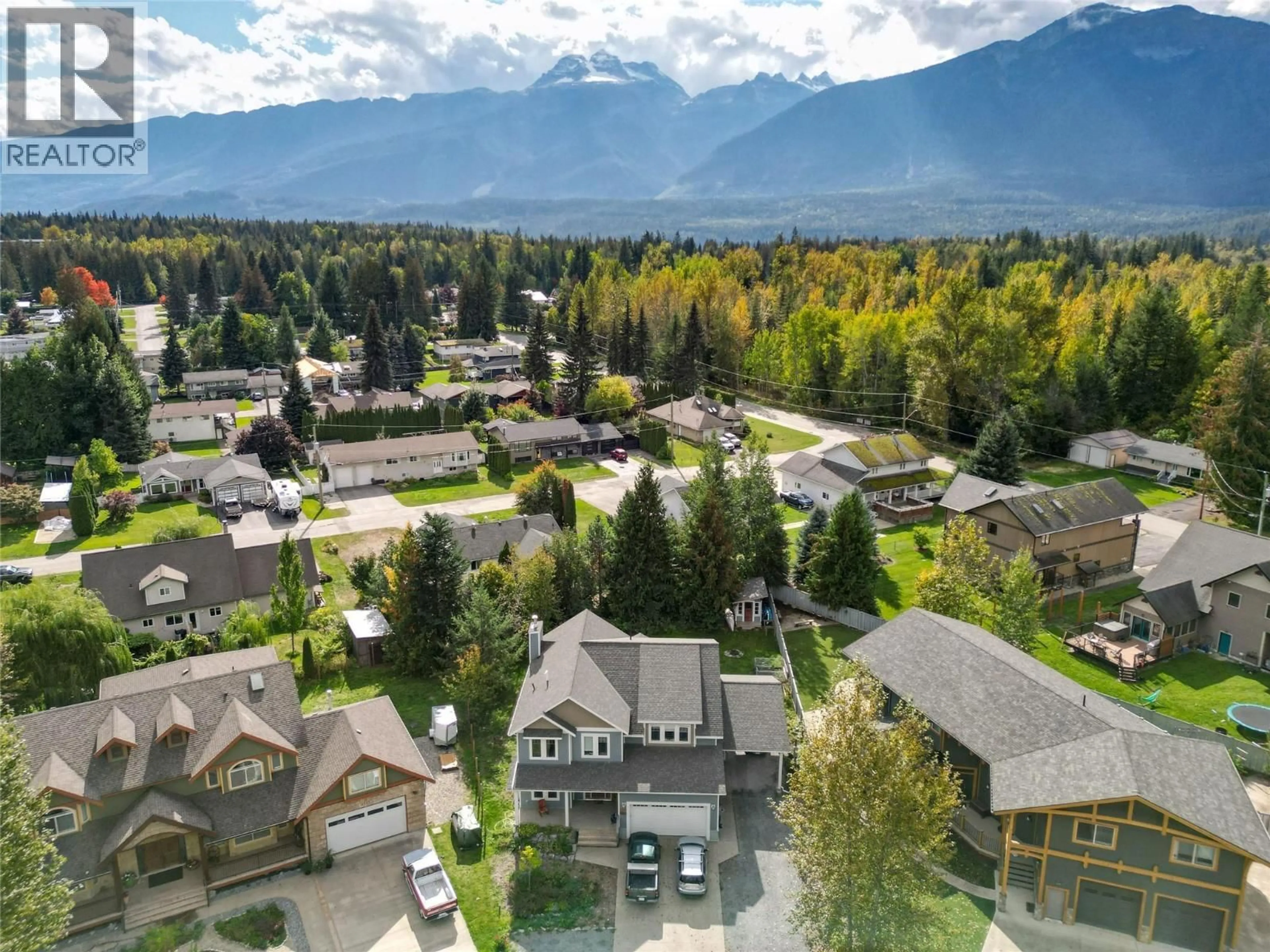 A pic from outside/outdoor area/front of a property/back of a property/a pic from drone, mountain view for 1633 MASON ROAD, Revelstoke British Columbia V0E2S0