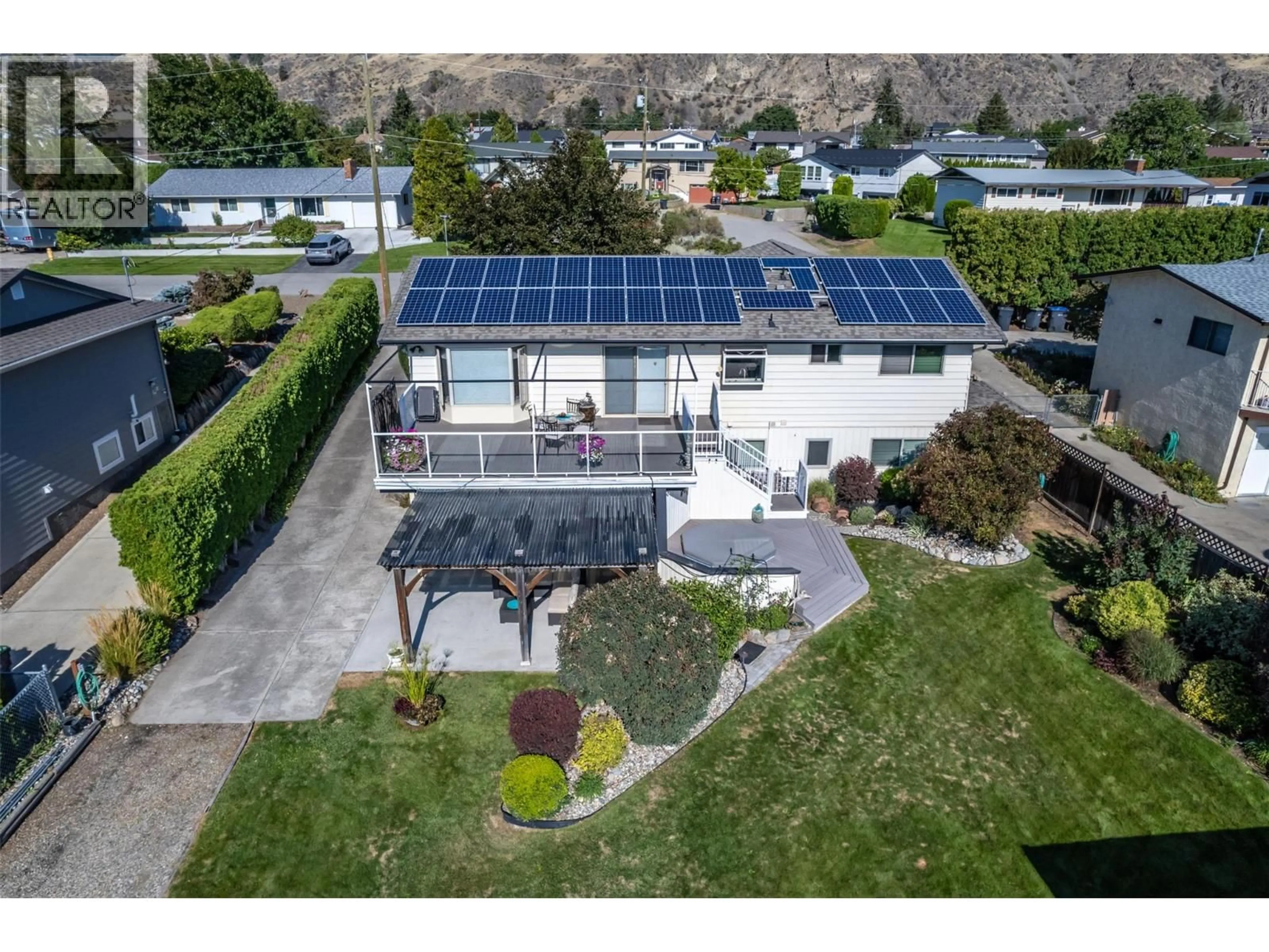 A pic from outside/outdoor area/front of a property/back of a property/a pic from drone, unknown for 949 PANORAMA CRESCENT, Oliver British Columbia V0H1T6