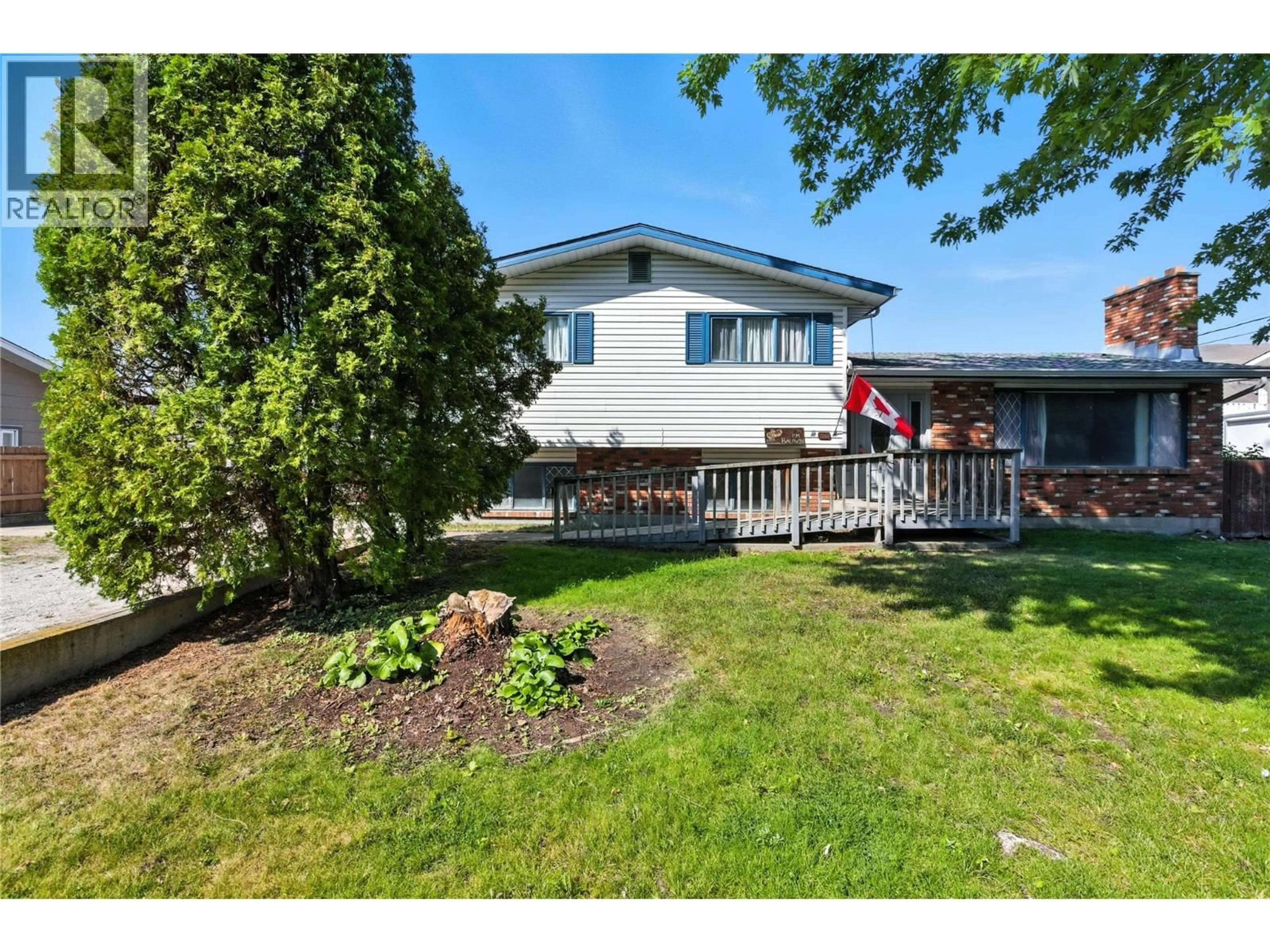 A pic from outside/outdoor area/front of a property/back of a property/a pic from drone, unknown for 242 CLIFF CRESCENT, Ashcroft British Columbia V0K1A0