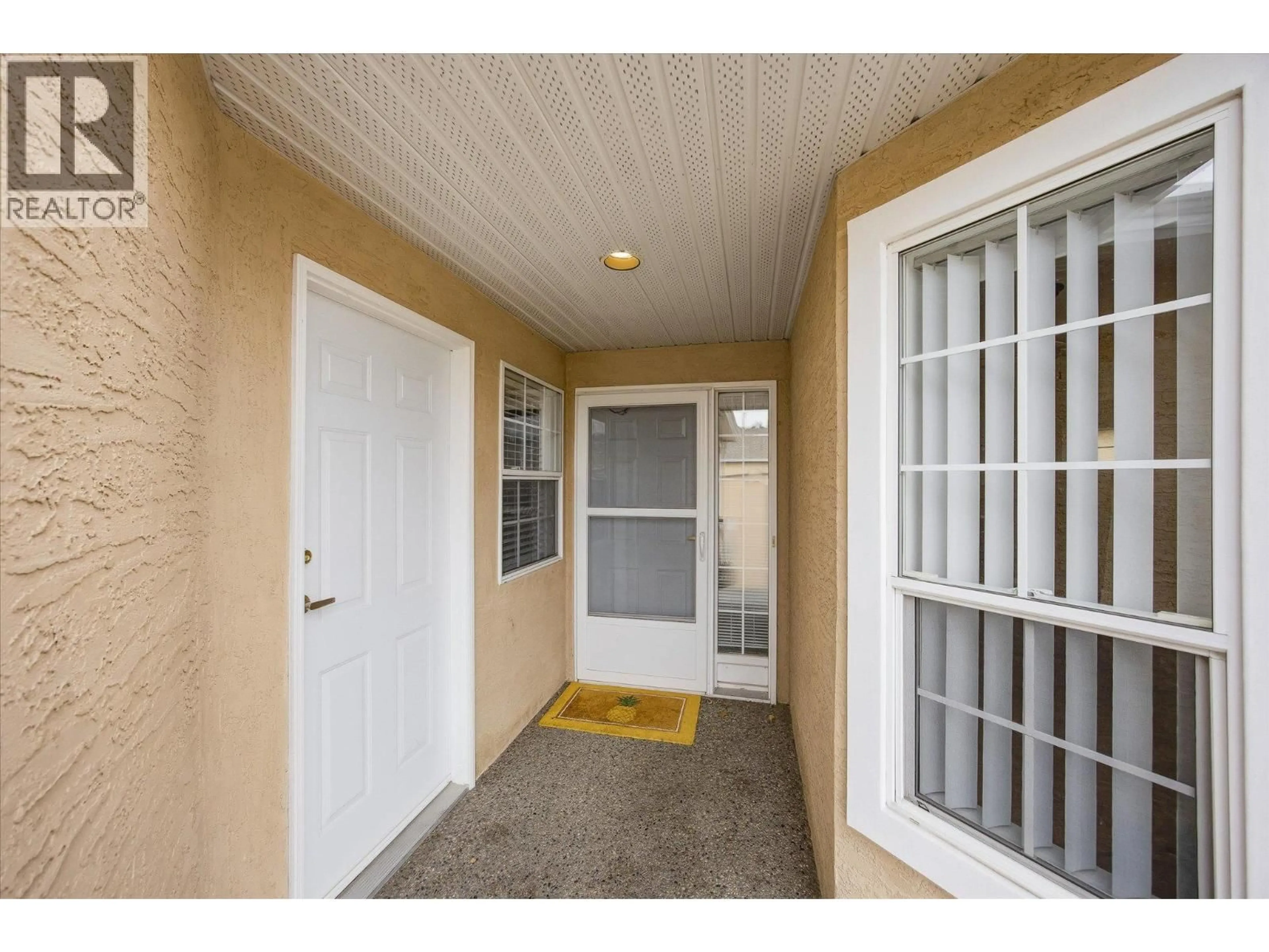 Indoor entryway for 94 - 2250 LOUIE DRIVE, West Kelowna British Columbia V4T2M6