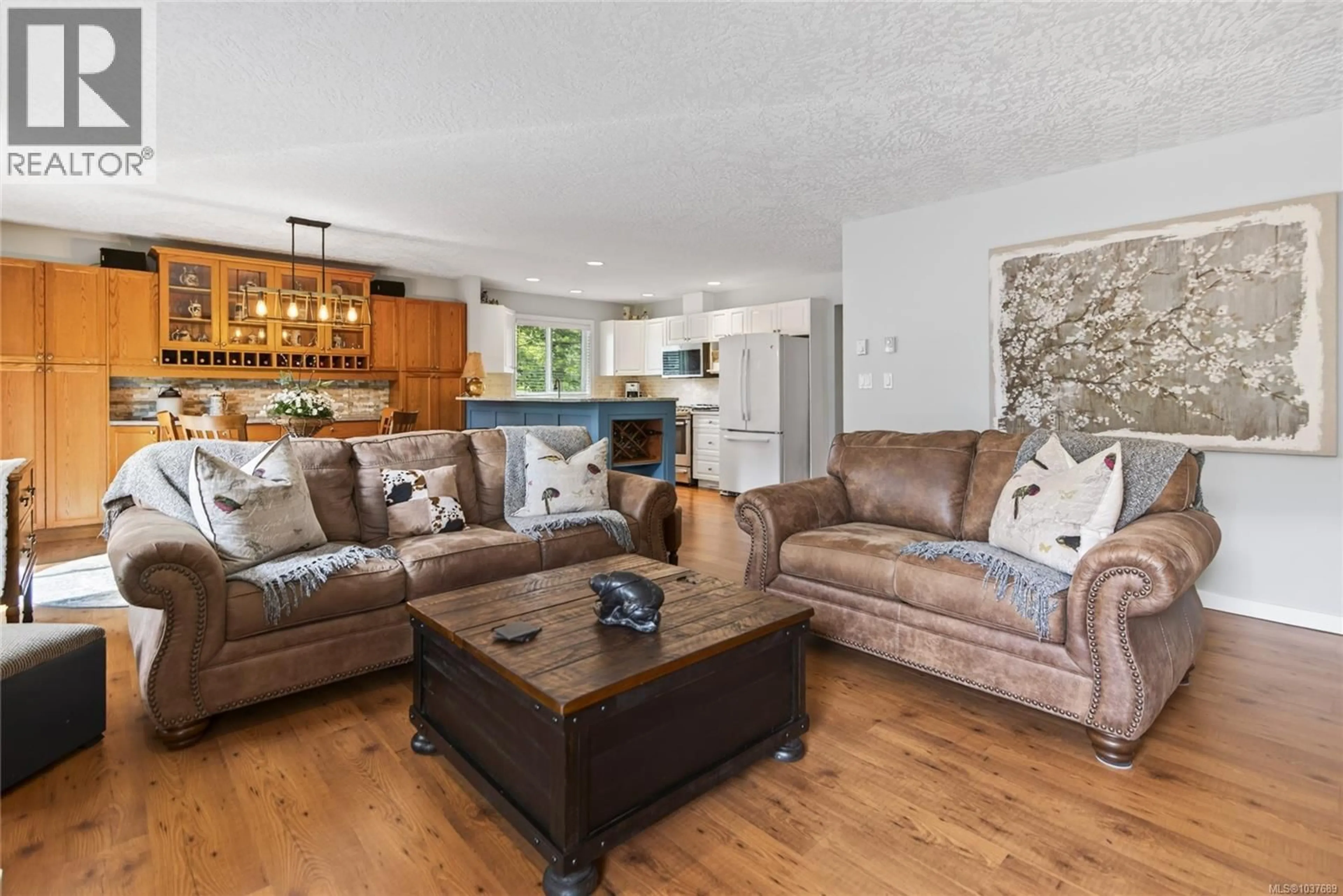 Living room with furniture, unknown for 2173 SWALLOW CRESCENT, Courtenay British Columbia V9N9W5
