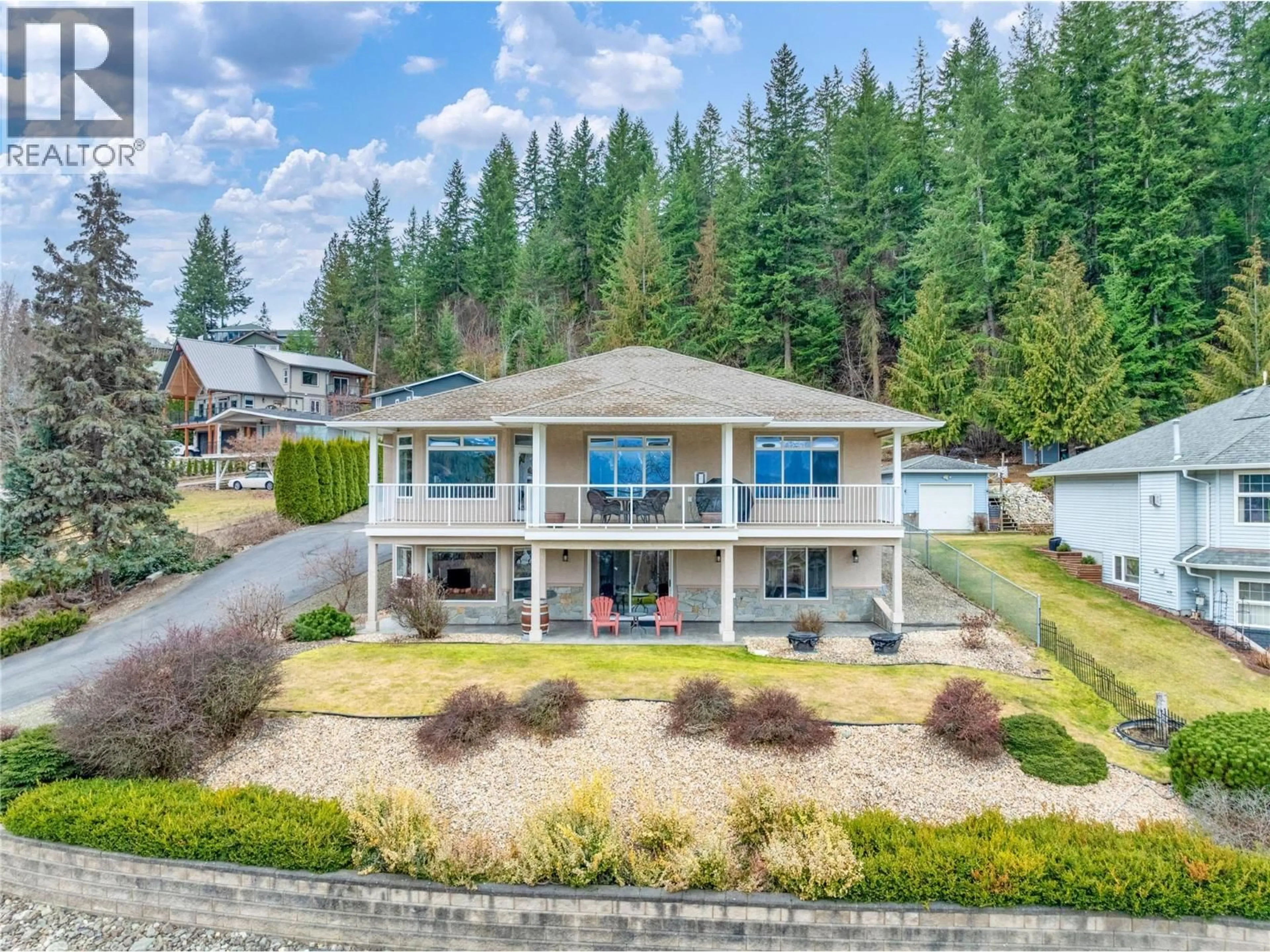 A pic from outside/outdoor area/front of a property/back of a property/a pic from drone, water/lake/river/ocean view for 2814 JUNIPER CRESCENT, Sorrento British Columbia V0E2W2