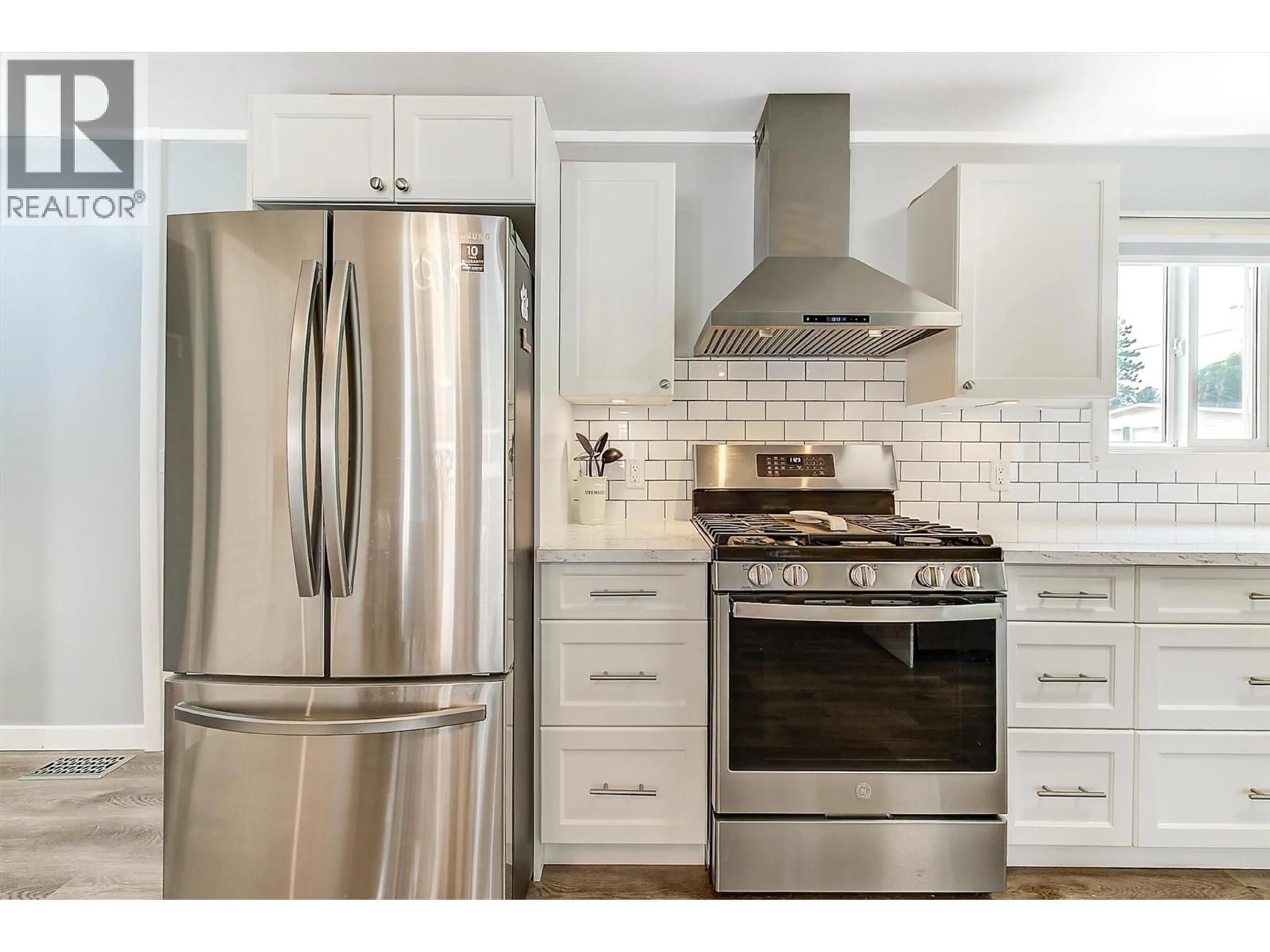 Open concept kitchen, unknown for 49 - 1929 97 HIGHWAY SOUTH, West Kelowna British Columbia V1Z2Z1