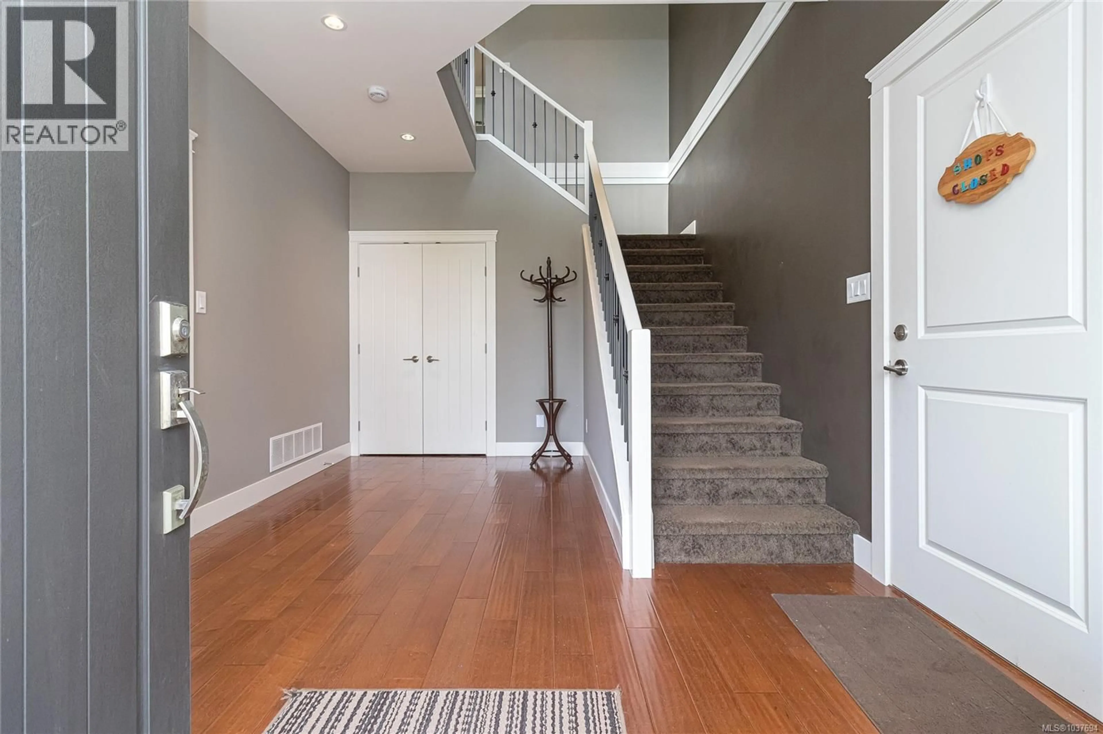 Indoor entryway for 3657 COLEMAN PLACE, Colwood British Columbia V9C0H2