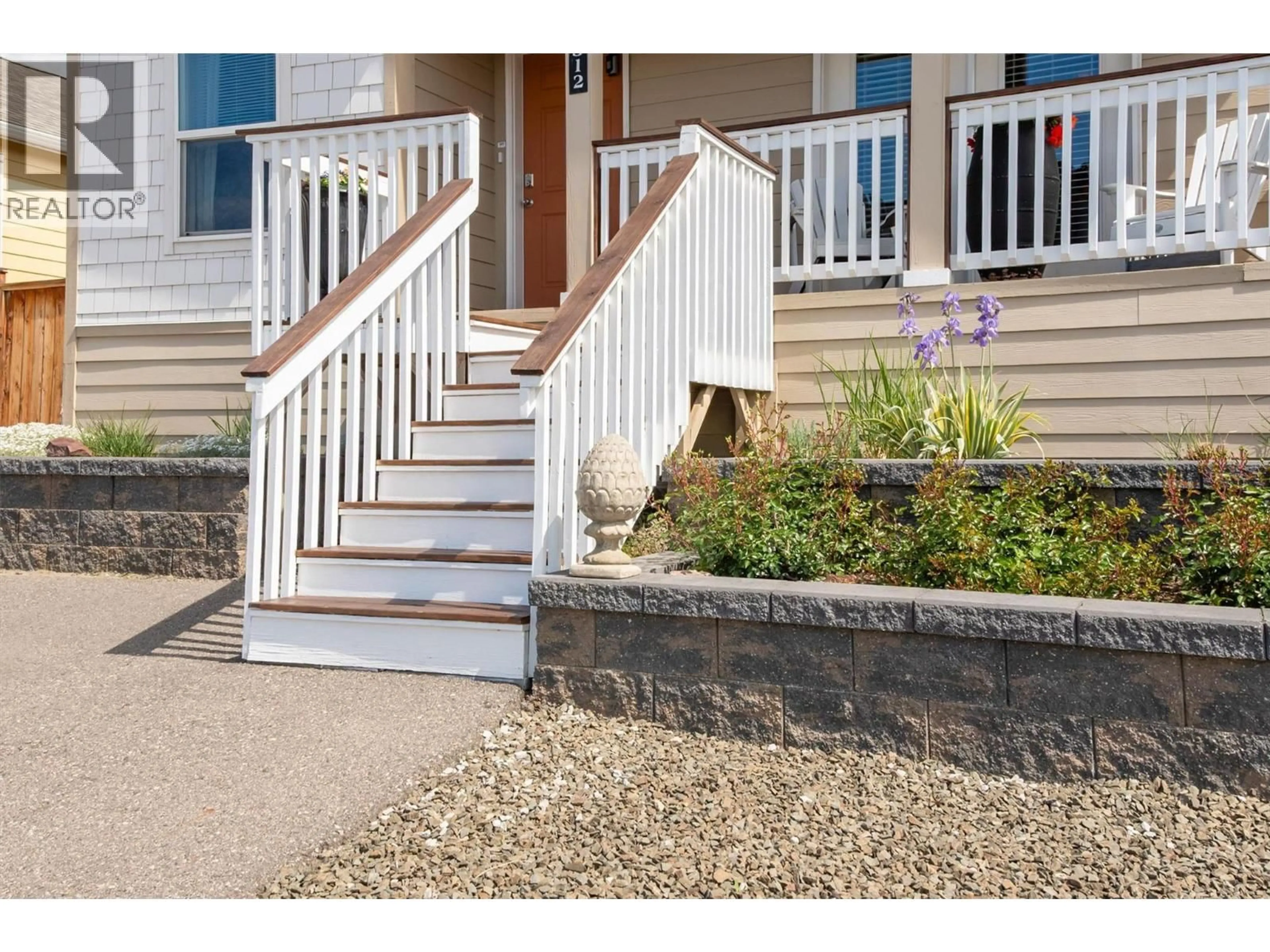 Stairs for 512 - 2440 OLD OKANAGAN HIGHWAY, Westbank British Columbia V4T3A3