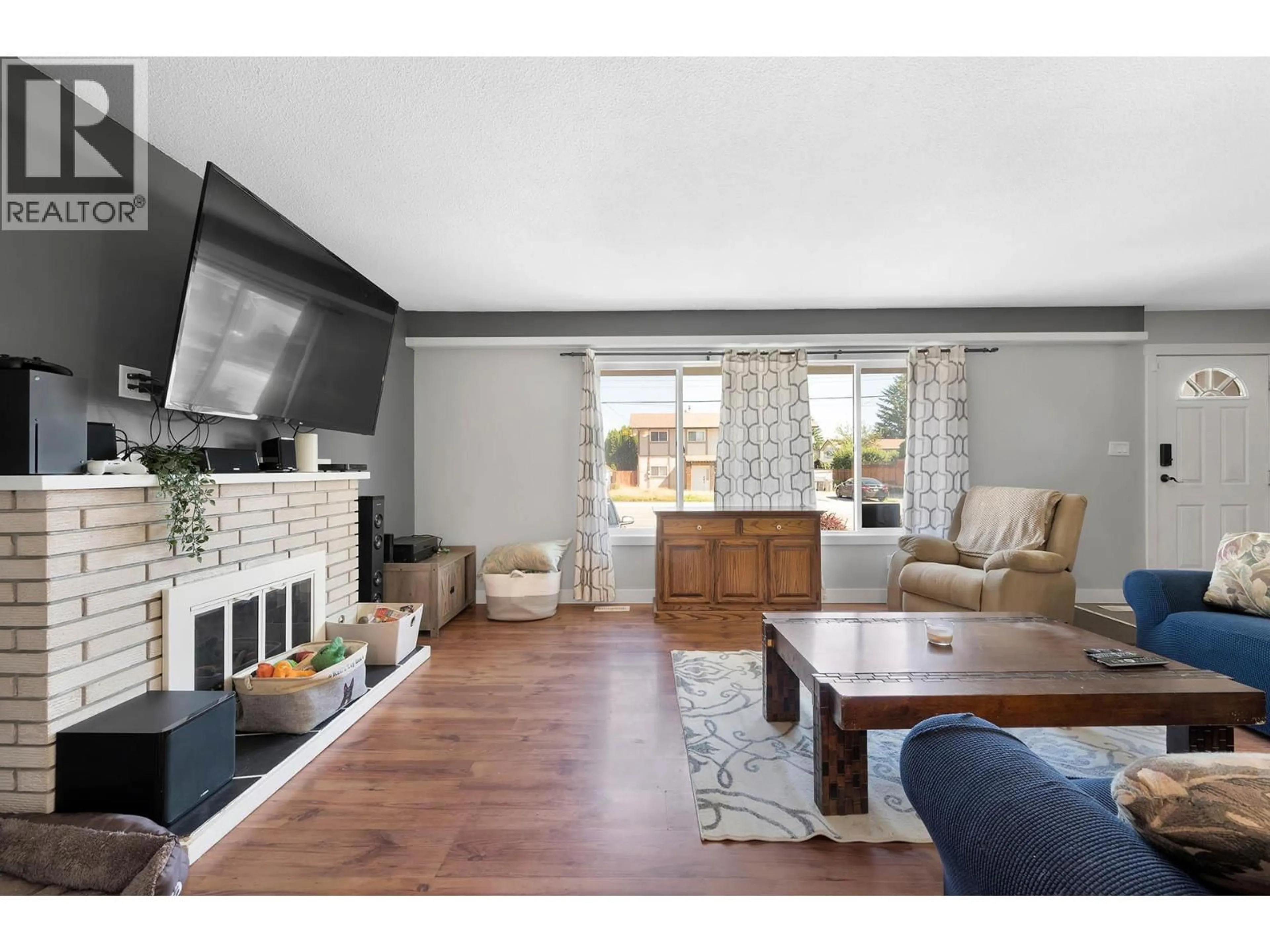 Living room with furniture, unknown for 629 RICHMOND AVENUE, Kamloops British Columbia V2B1T4