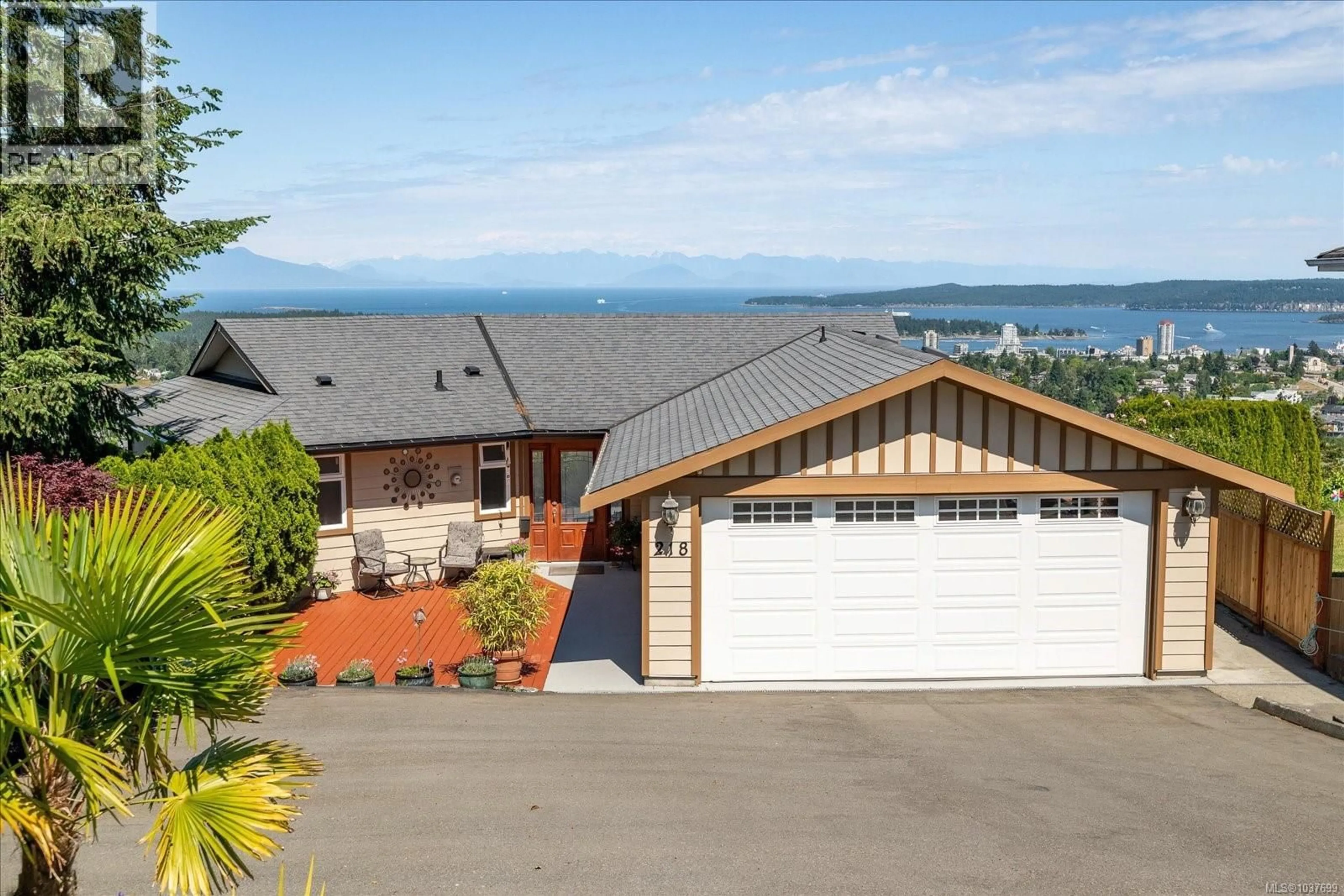 A pic from outside/outdoor area/front of a property/back of a property/a pic from drone, water/lake/river/ocean view for 218 CONCORDIA PLACE, Nanaimo British Columbia V9R6A9
