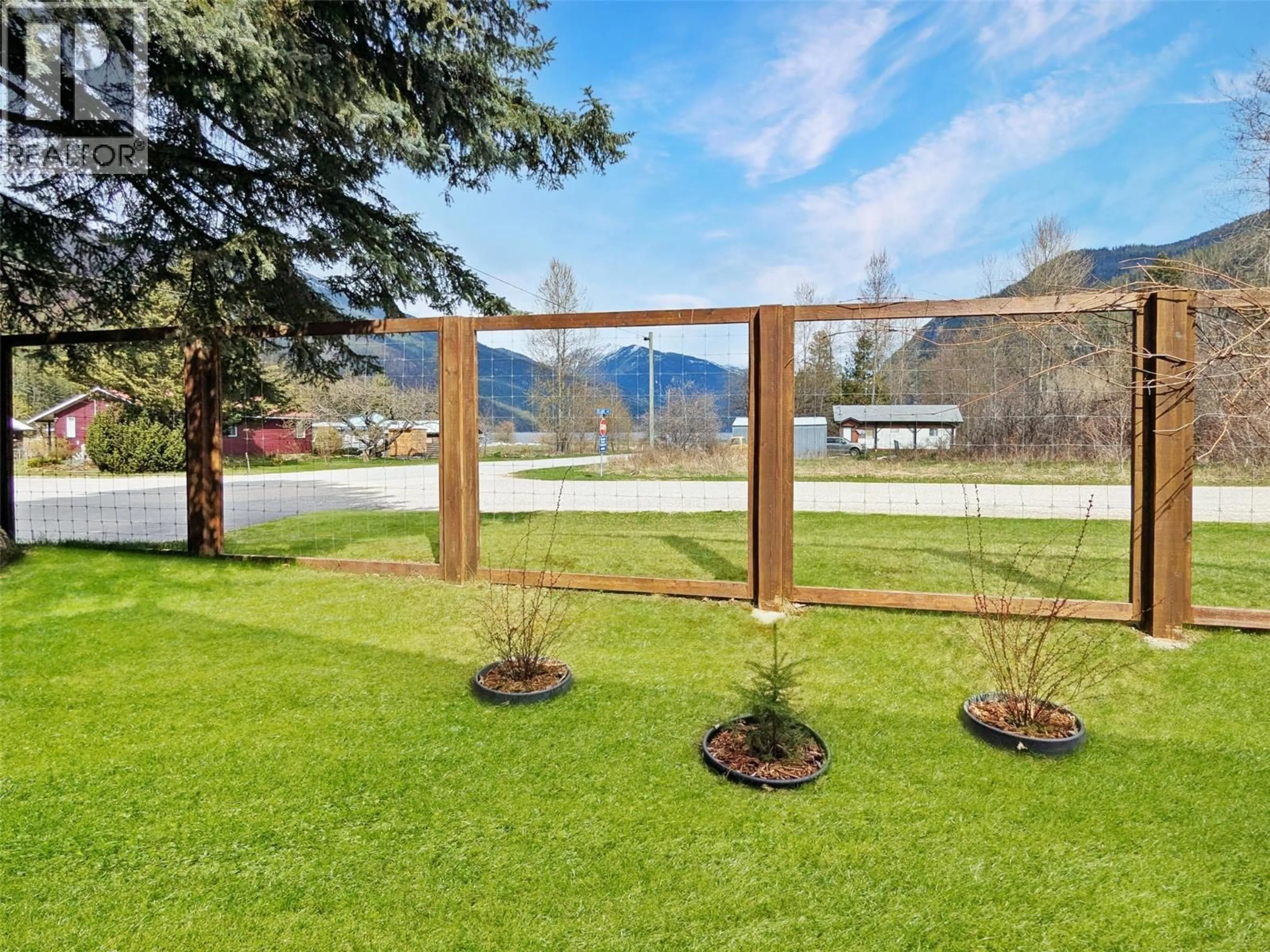 Unknown for 303 DELANY AVENUE, Slocan British Columbia V0G2C0