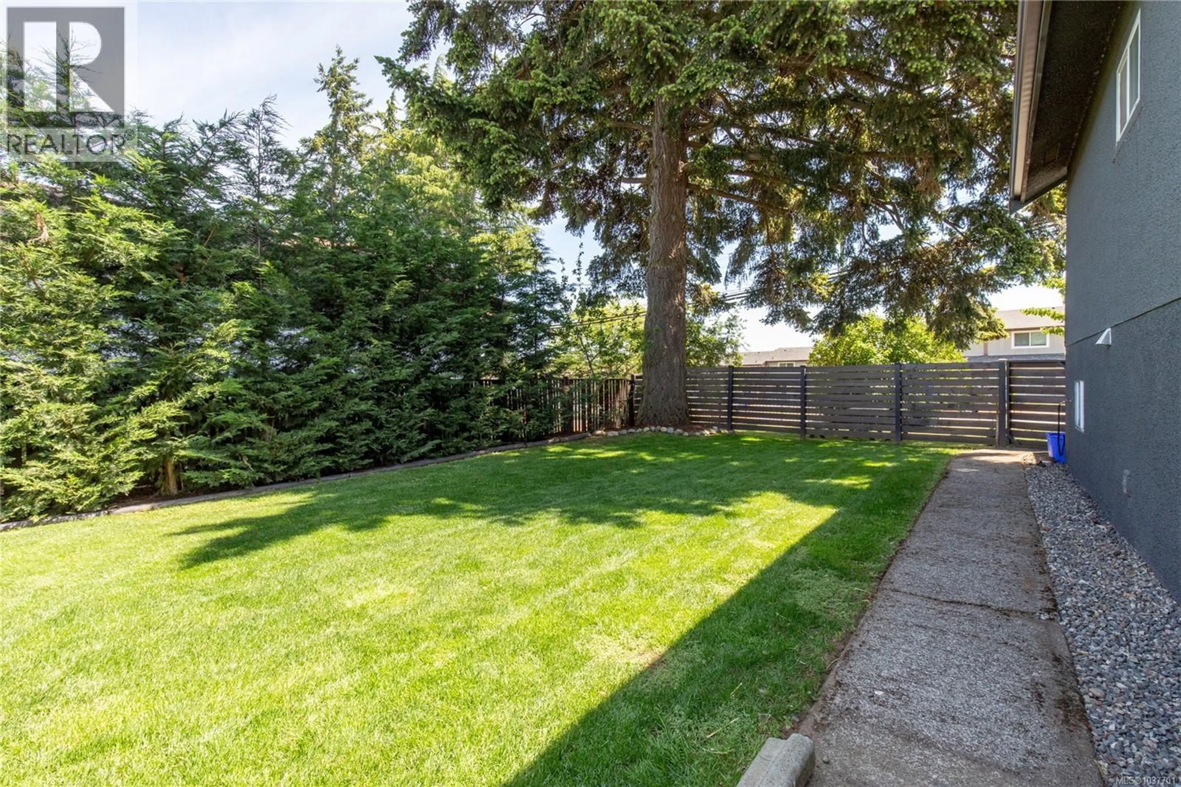 Patio, forest/trees view for 226 HAREWOOD ROAD, Nanaimo British Columbia V9R2Y9