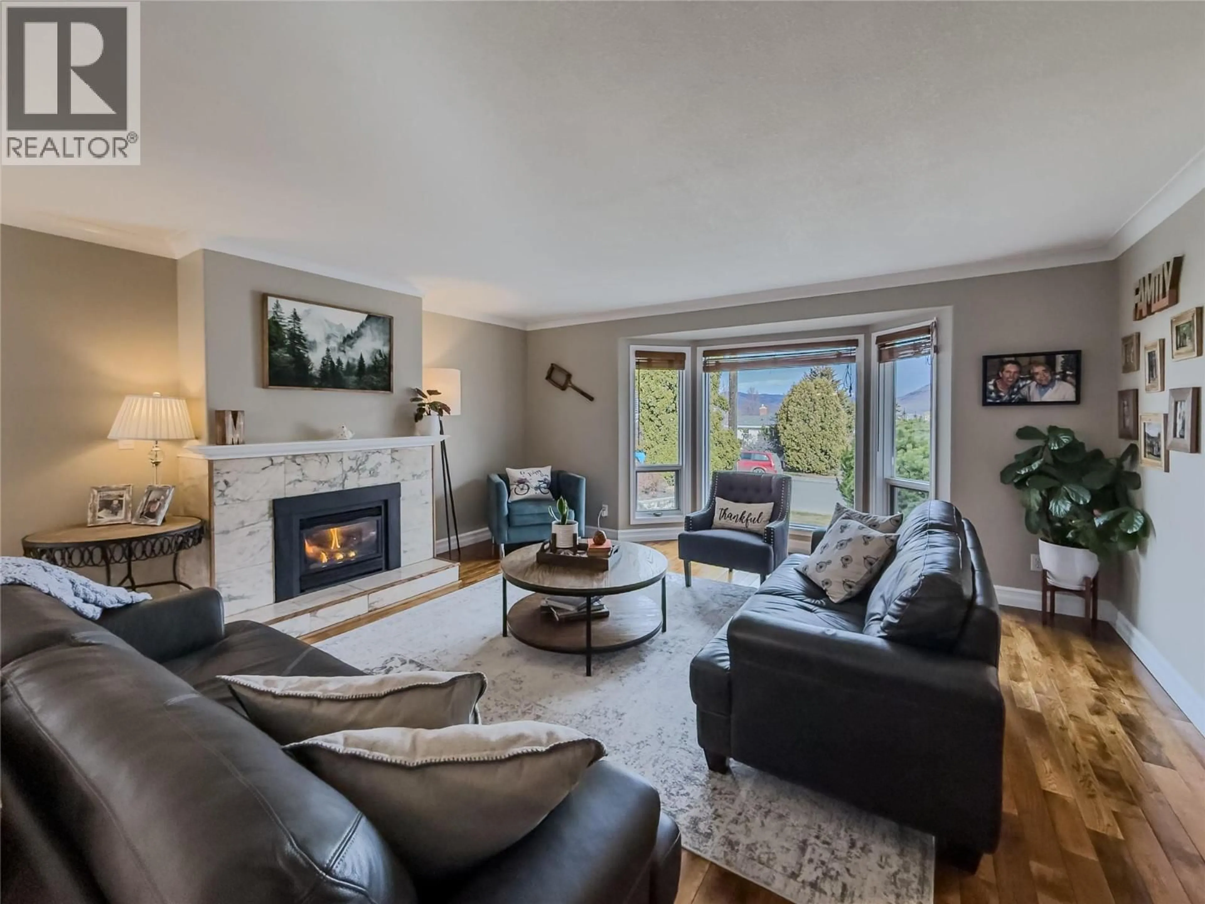 Living room with furniture, unknown for 675 MUNRO STREET, Kamloops British Columbia V2C3E5