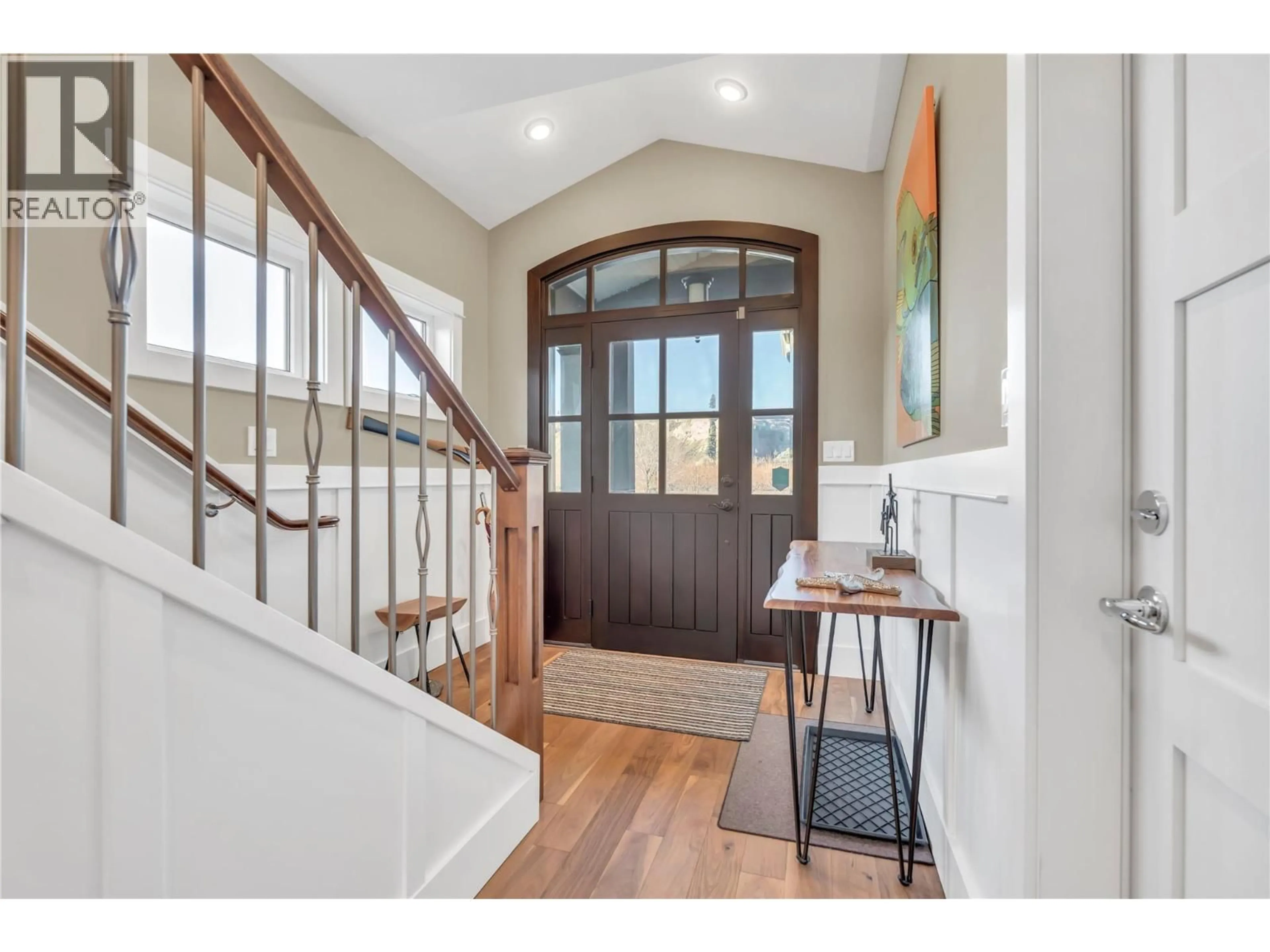 Indoor entryway for 2820 LANDRY CRESCENT, Summerland British Columbia V0H1Z9