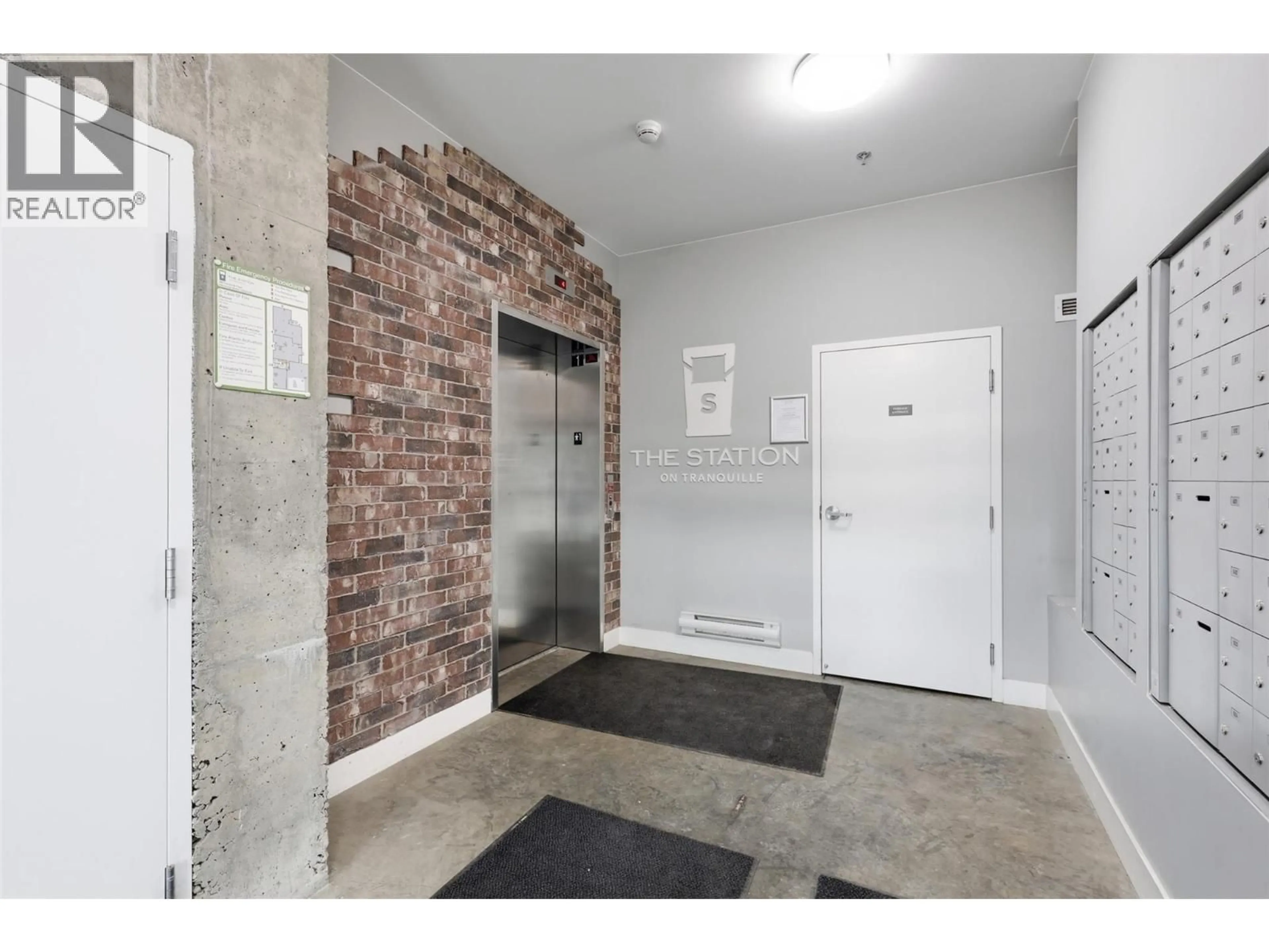 Indoor entryway for 405 - 280 TRANQUILLE ROAD, Kamloops British Columbia V2B0J1