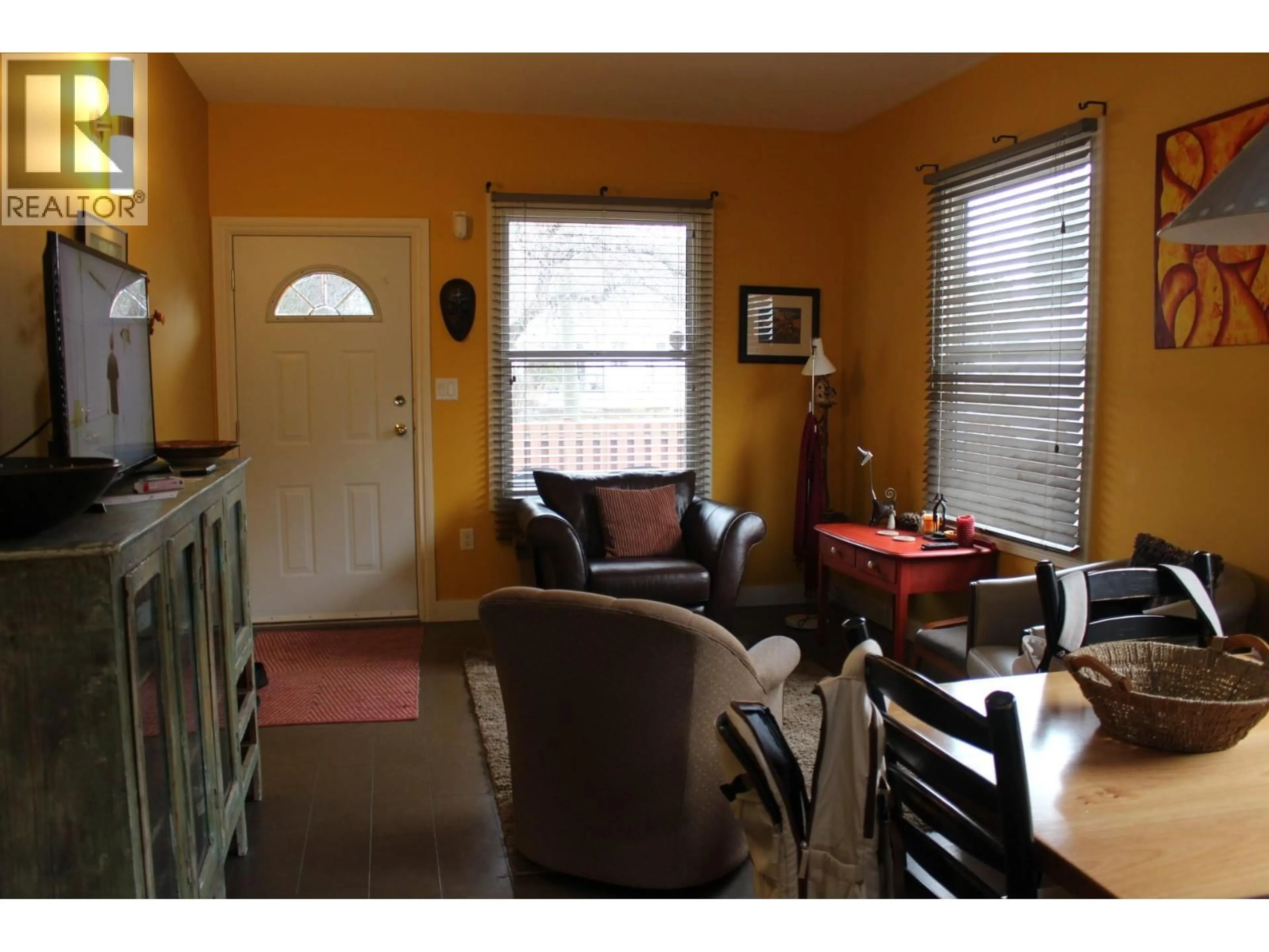 Dining room, wood/laminate floor for 1360 SECOND AVENUE, Trail British Columbia V1R6P6