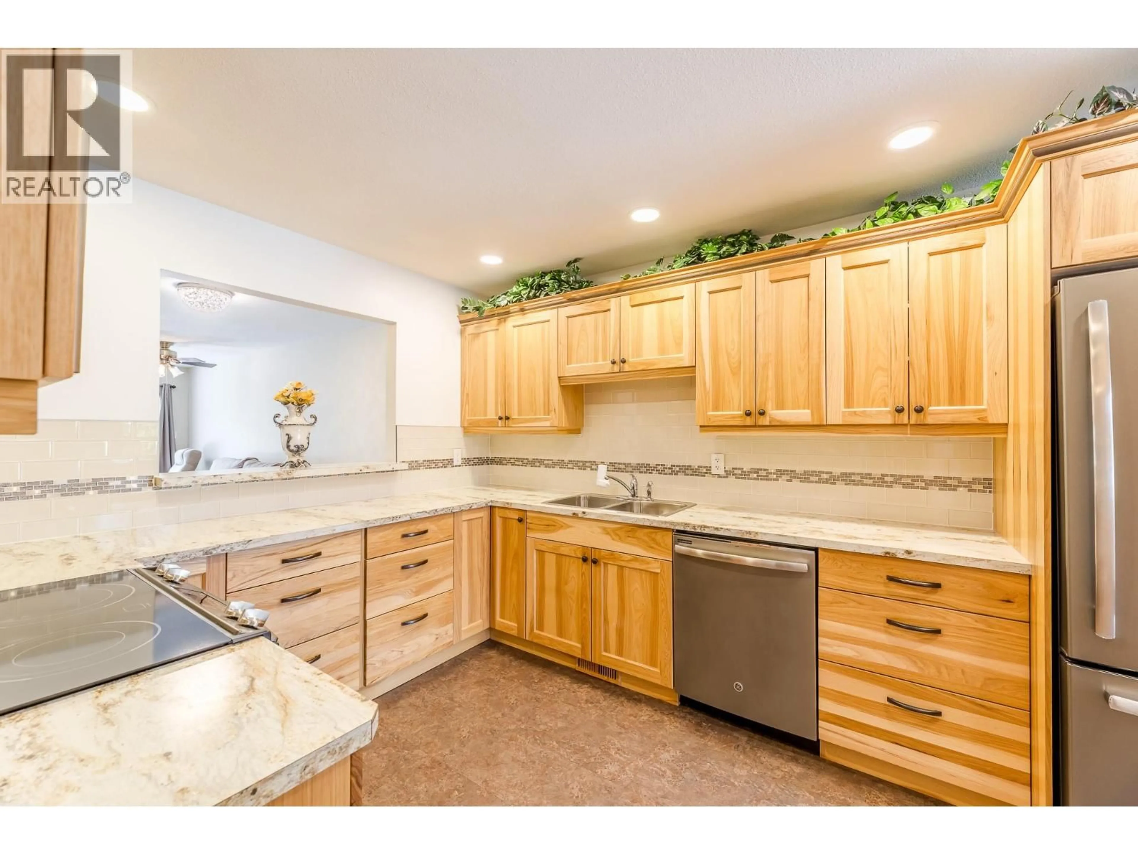 Open concept kitchen, unknown for 10 - 11121 SCOTT STREET, Summerland British Columbia V0H1Z0