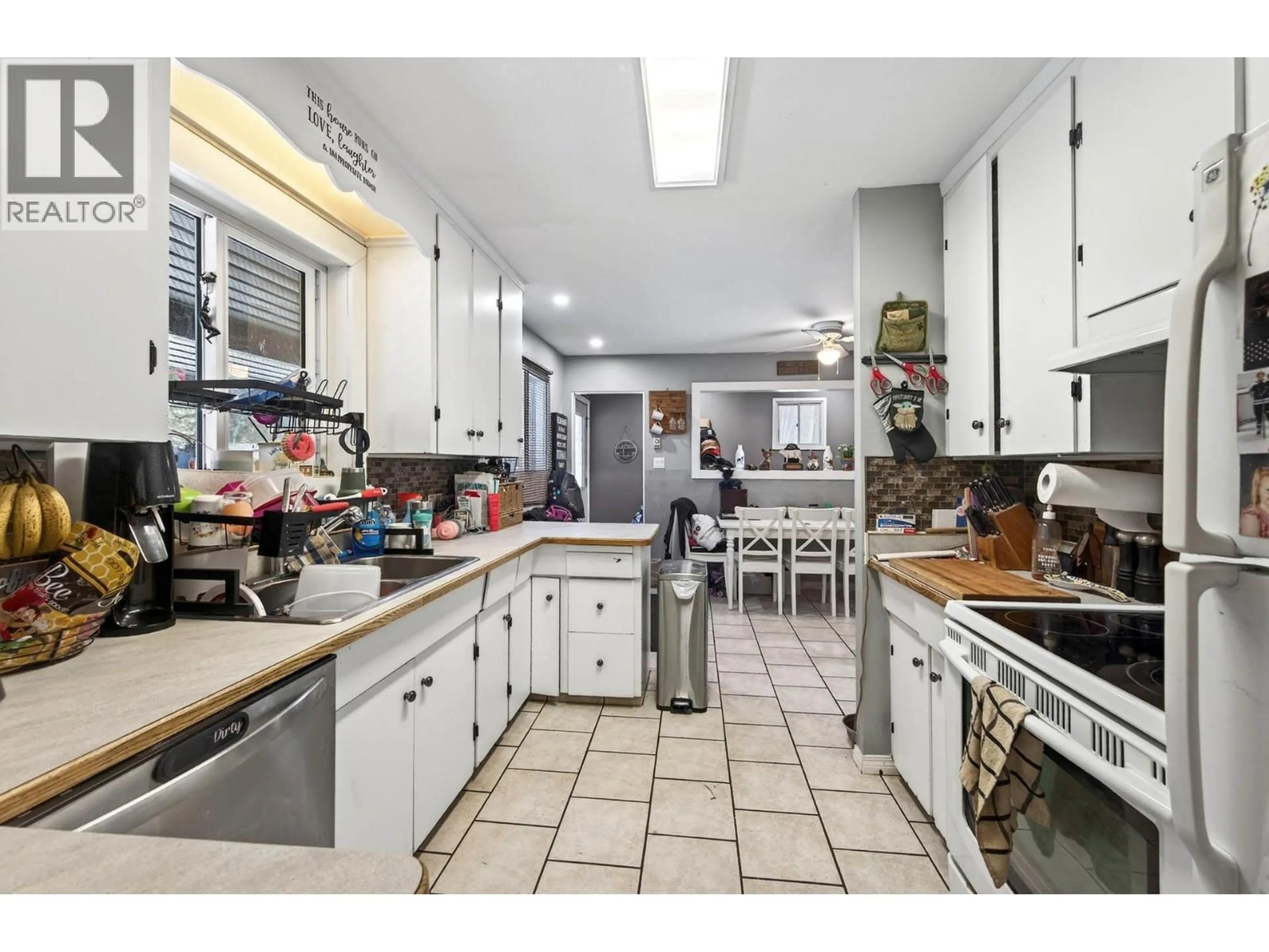 Standard kitchen, ceramic/tile floor for 1050 SCOTT DRIVE, Clearwater British Columbia V0E1N2