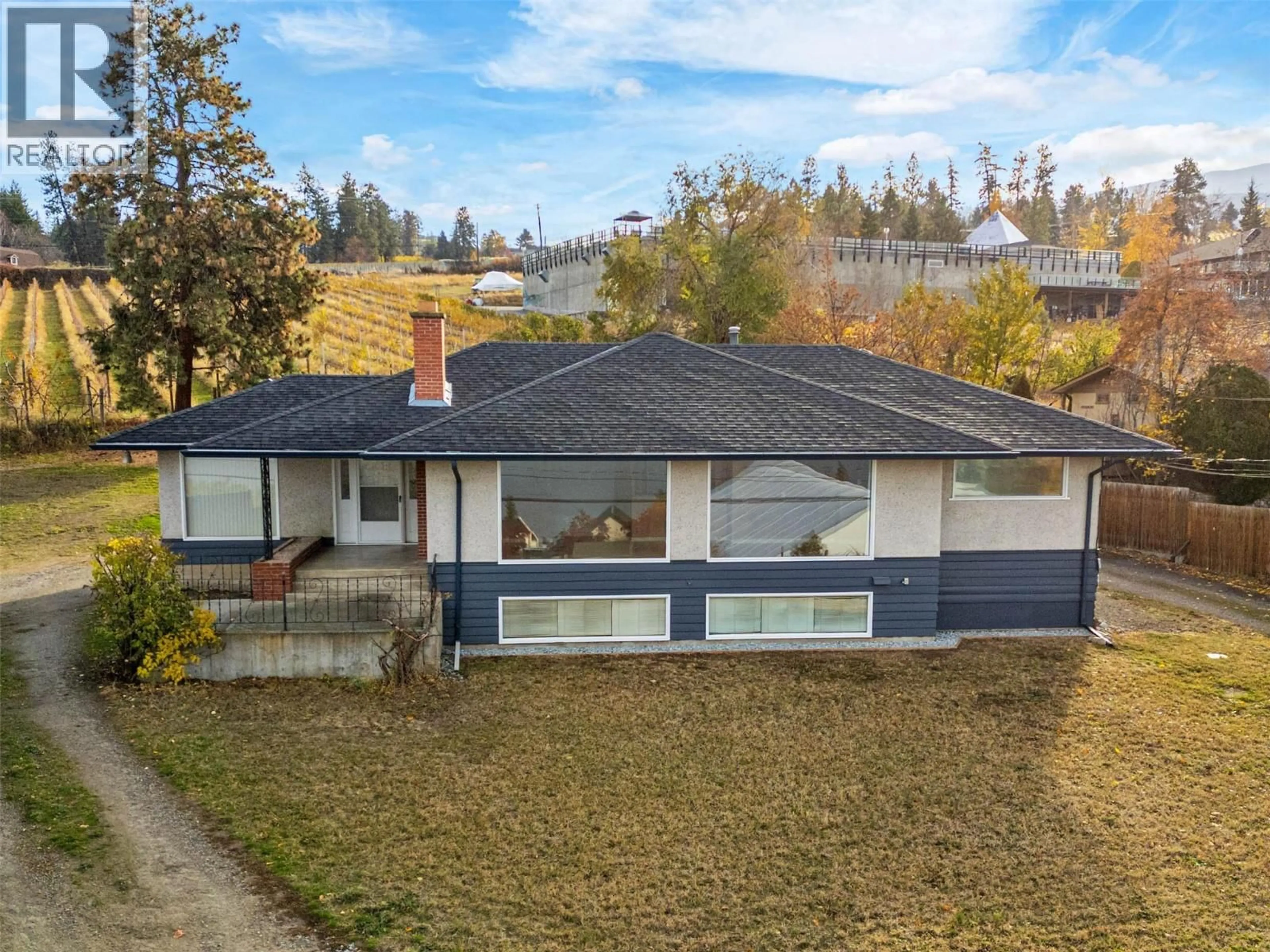 A pic from outside/outdoor area/front of a property/back of a property/a pic from drone, unknown for 4829 LAKESHORE ROAD, Kelowna British Columbia V1W4H6