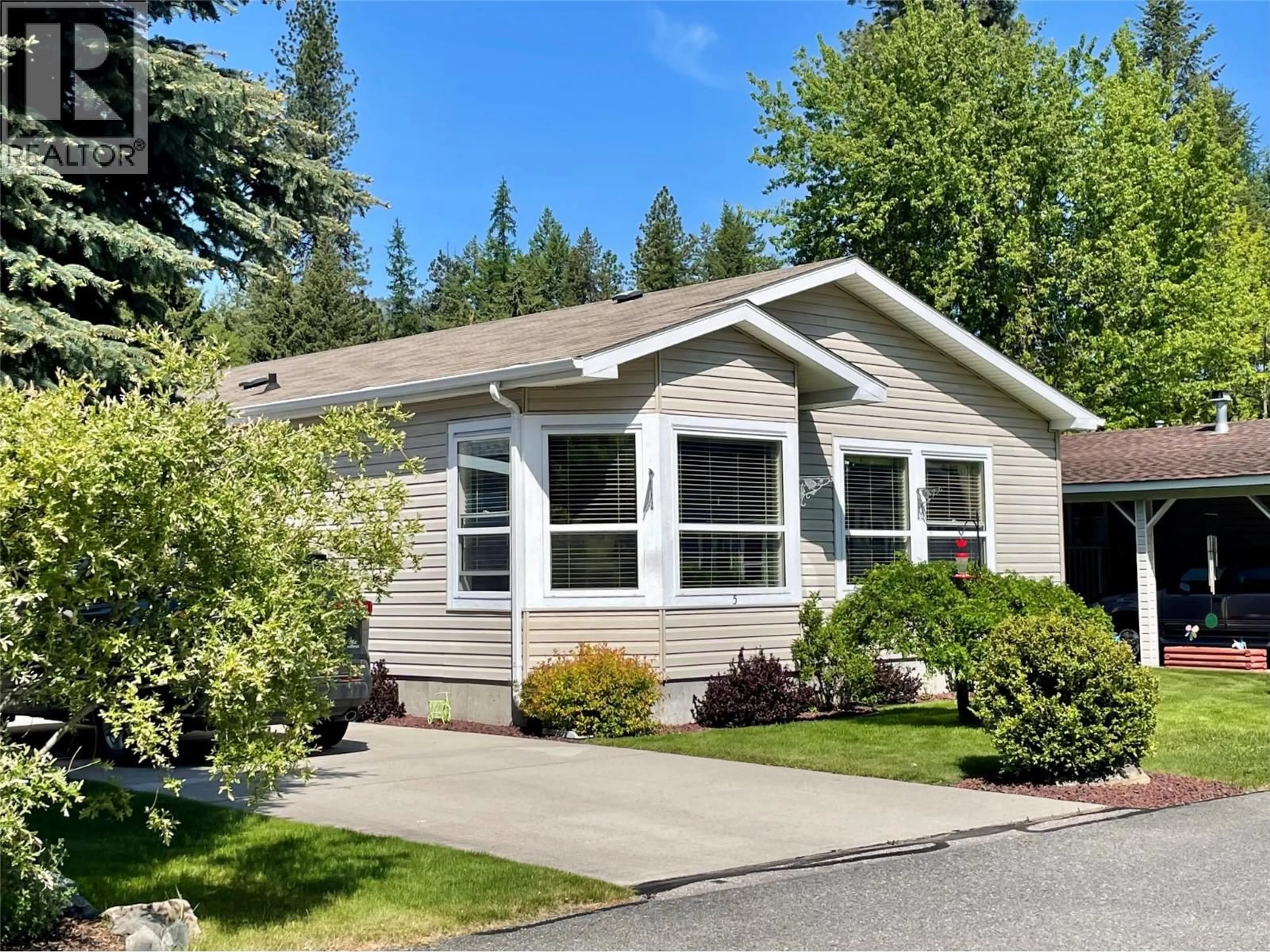 Home with vinyl exterior material, street for 5 - 1500 NEIMI ROAD, Christina Lake British Columbia V0H1H2