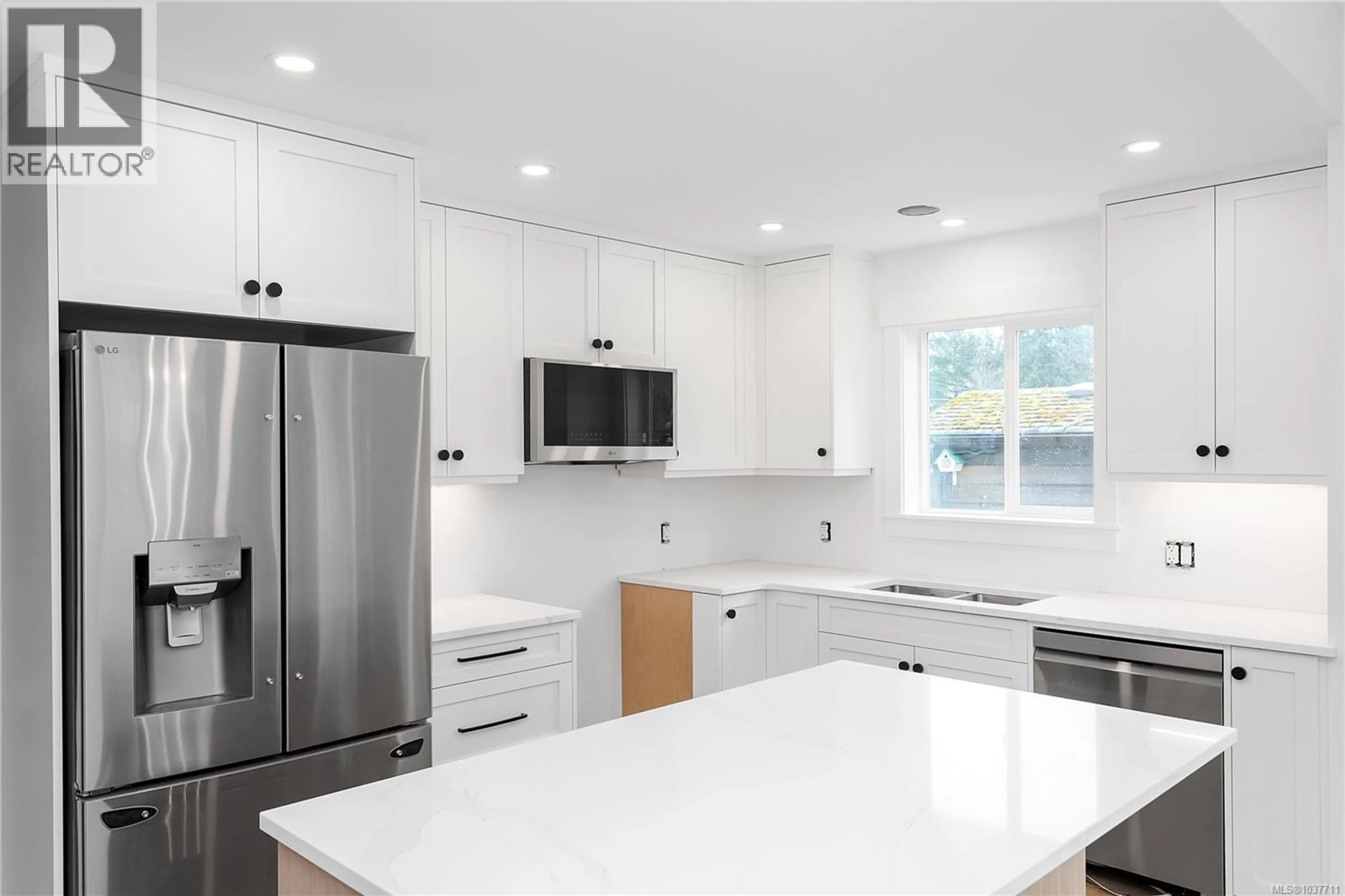 Contemporary kitchen, ceramic/tile floor for 2938 EXTENSION ROAD, Nanaimo British Columbia V9X1G2