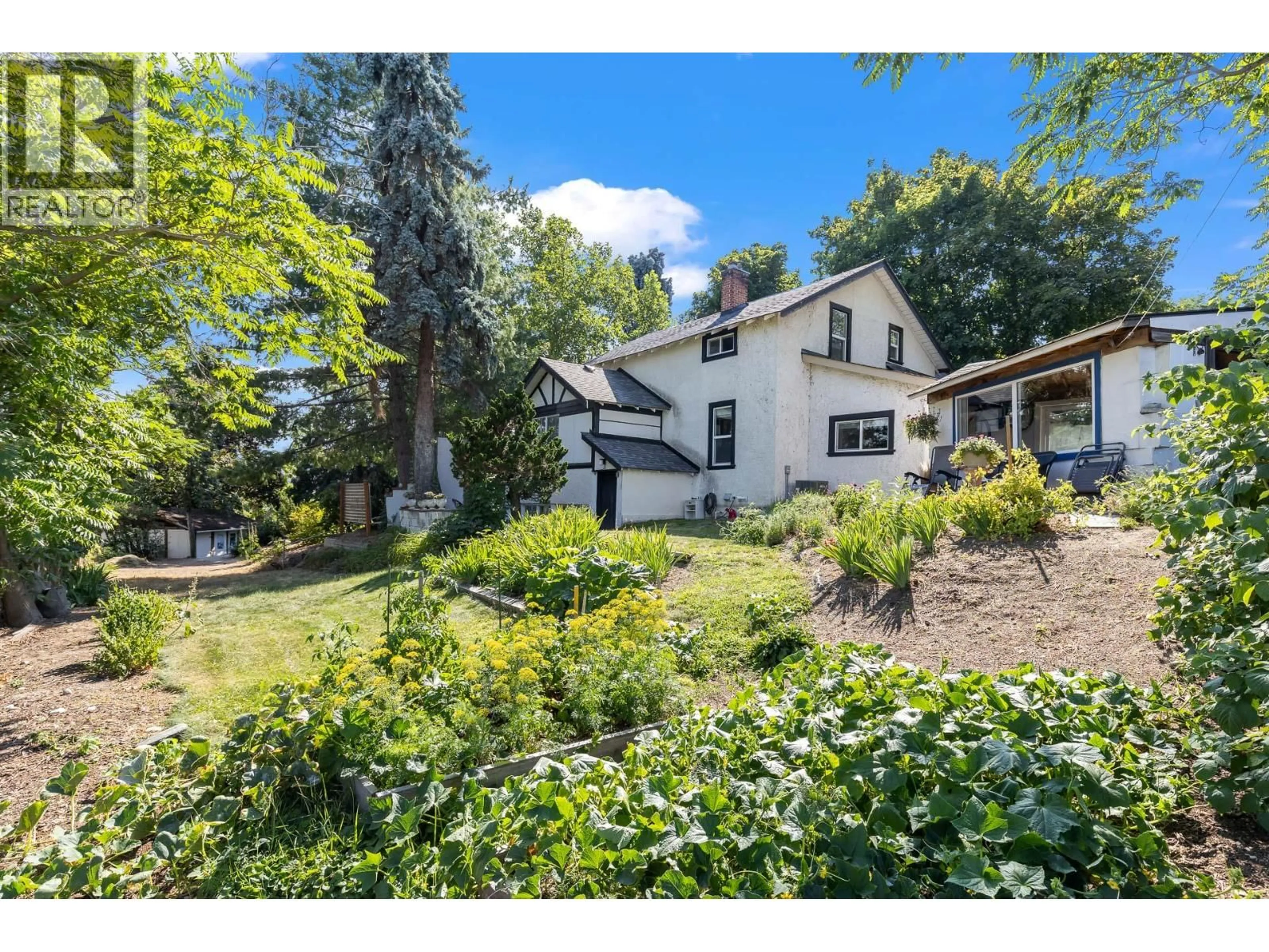 A pic from outside/outdoor area/front of a property/back of a property/a pic from drone, street for 5109 CALDWELL STREET, Summerland British Columbia V0H1Z4