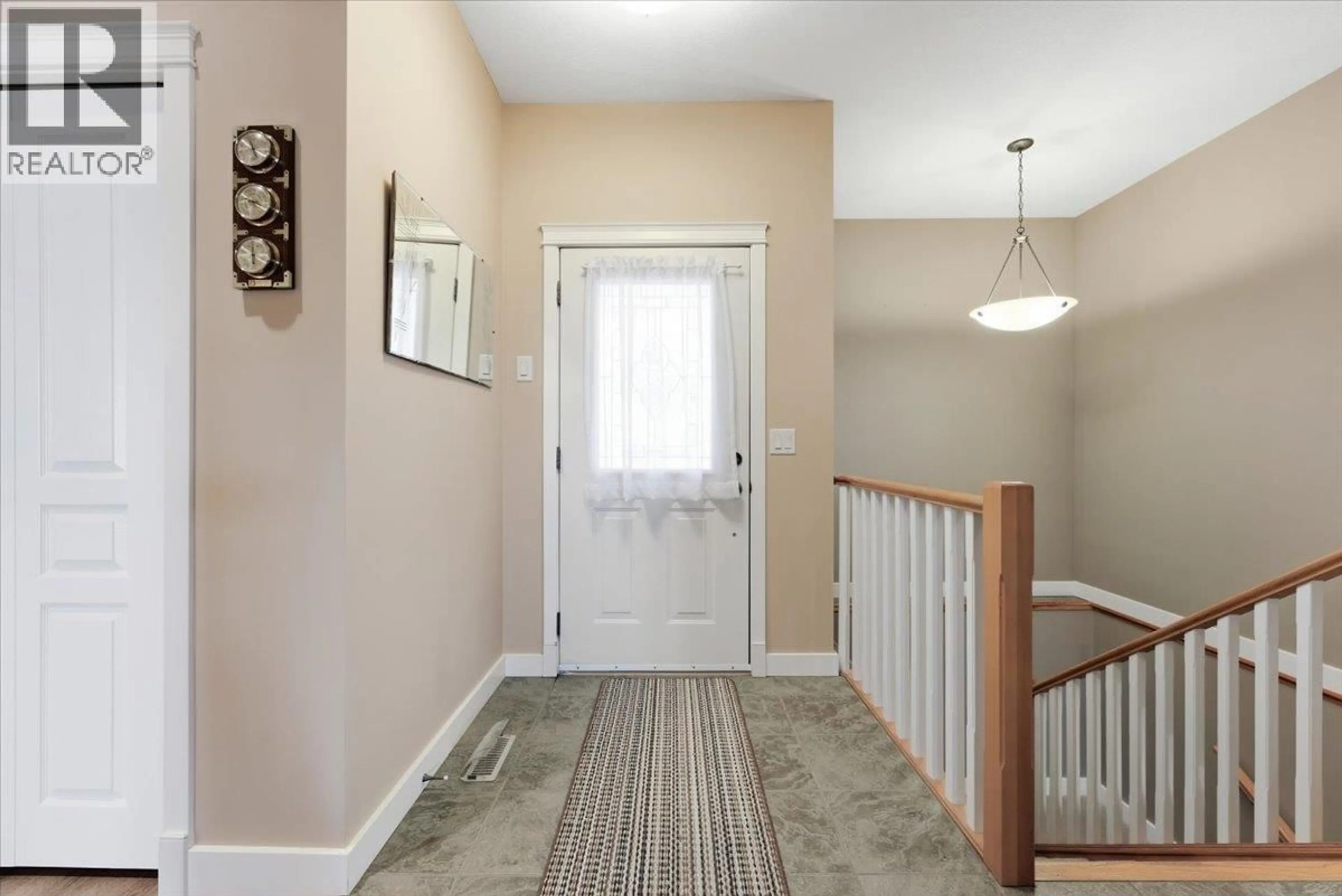 Indoor entryway for 958 MT BEGBIE DRIVE, Vernon British Columbia V1B2Z5