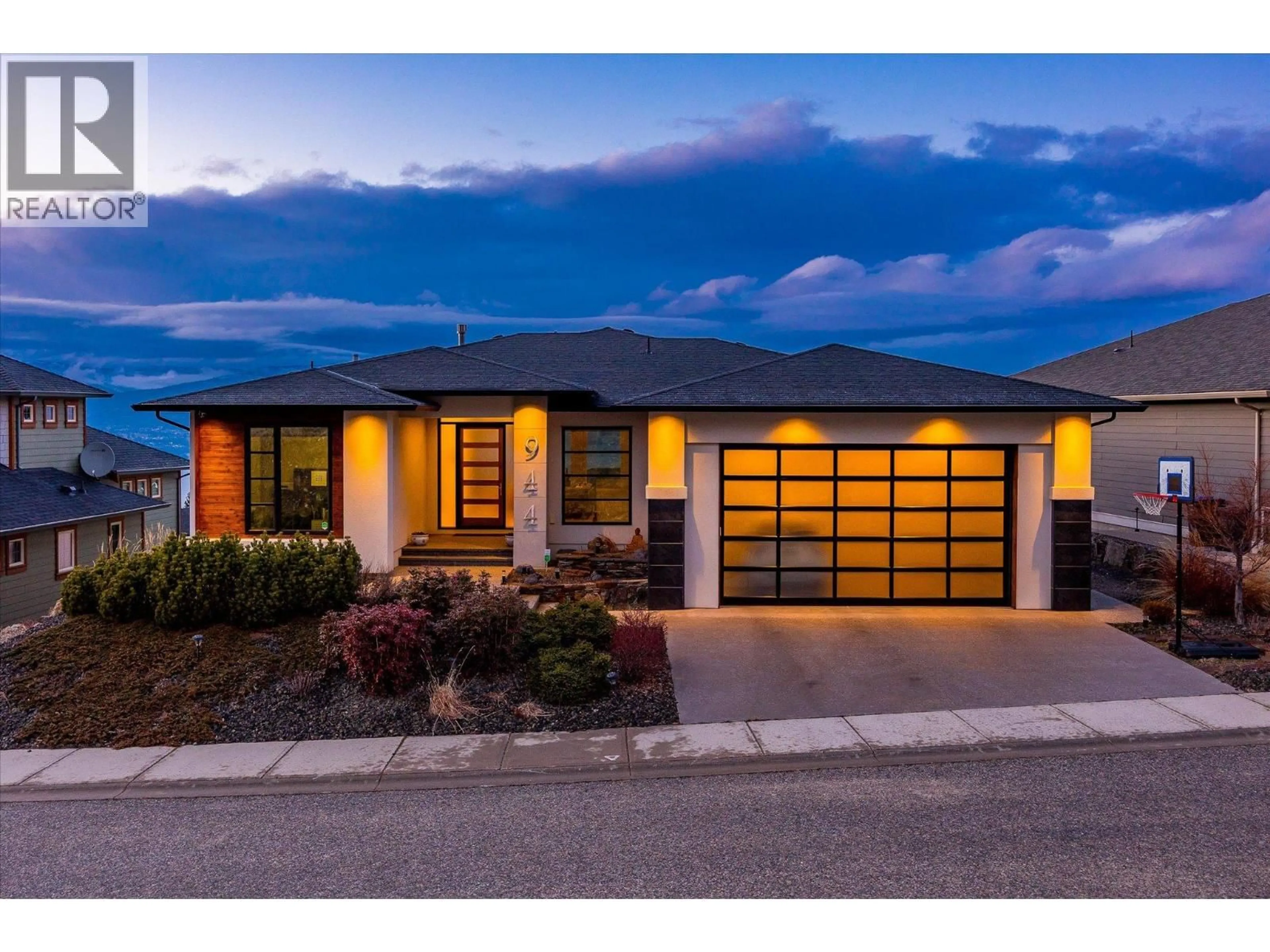 Home with brick exterior material, street for 944 HEWETSON COURT, Kelowna British Columbia V1W5H8