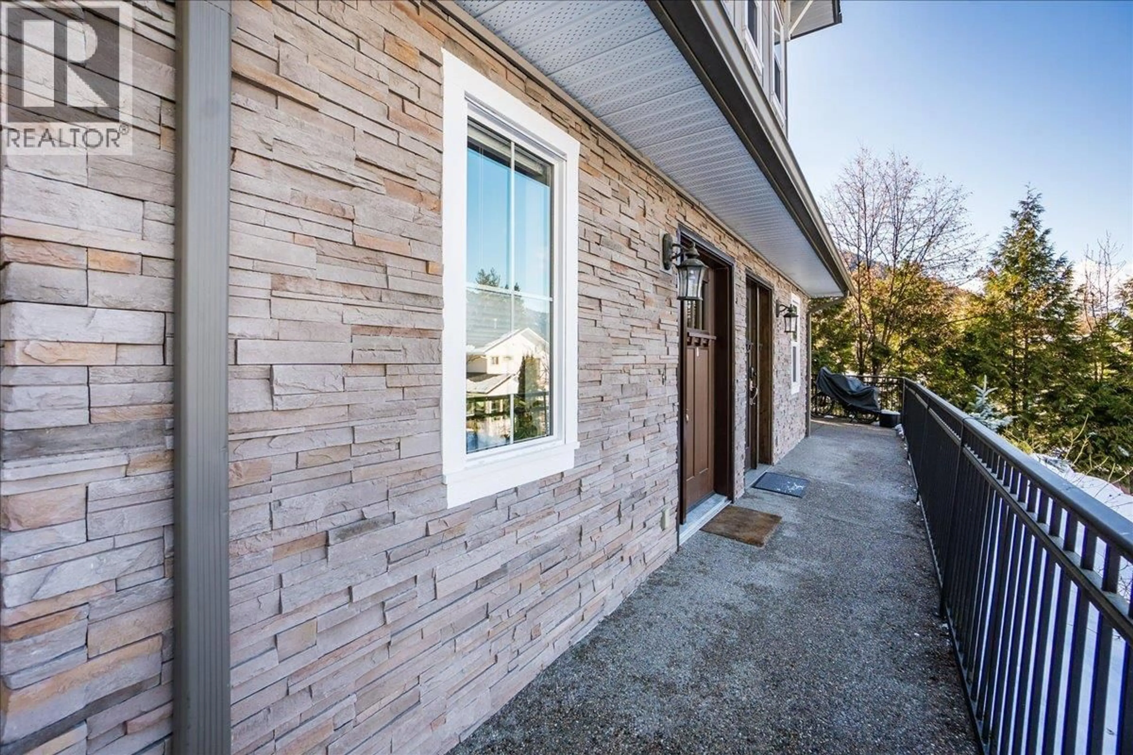 Home with brick exterior material, street for 401 - 1702 CHOQUETTE AVENUE, Nelson British Columbia V1L5V1